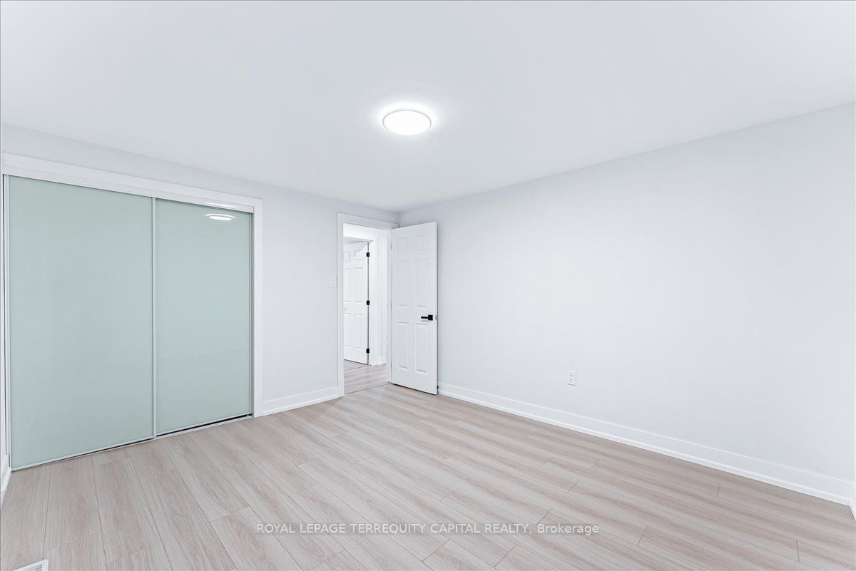 118 Shakespeare Crescent Upper Property Photo 25