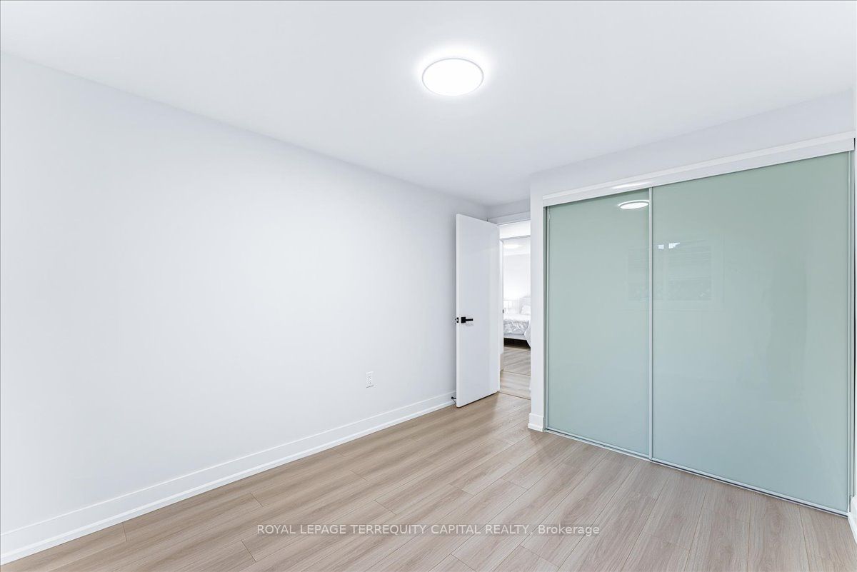 118 Shakespeare Crescent Upper Property Photo 27