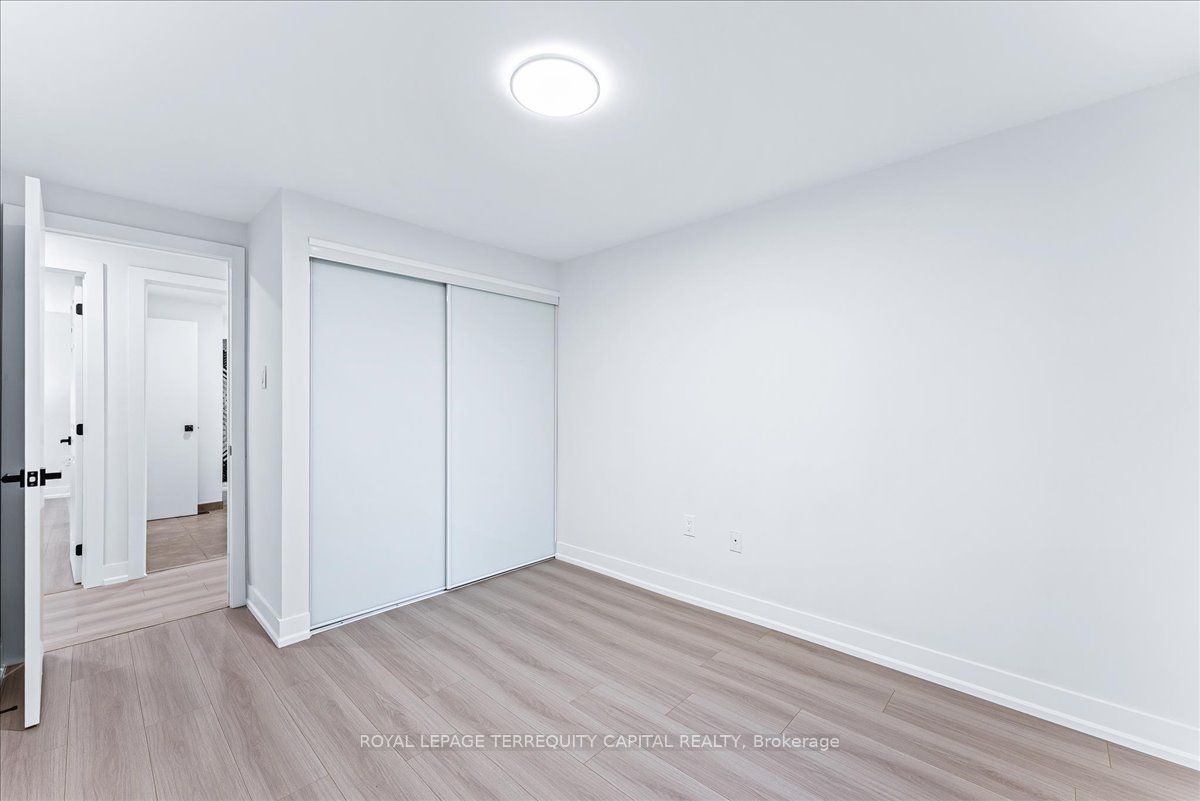 118 Shakespeare Crescent Upper Property Photo 28