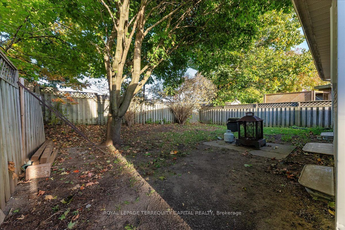 118 Shakespeare Crescent Upper Property Photo 31