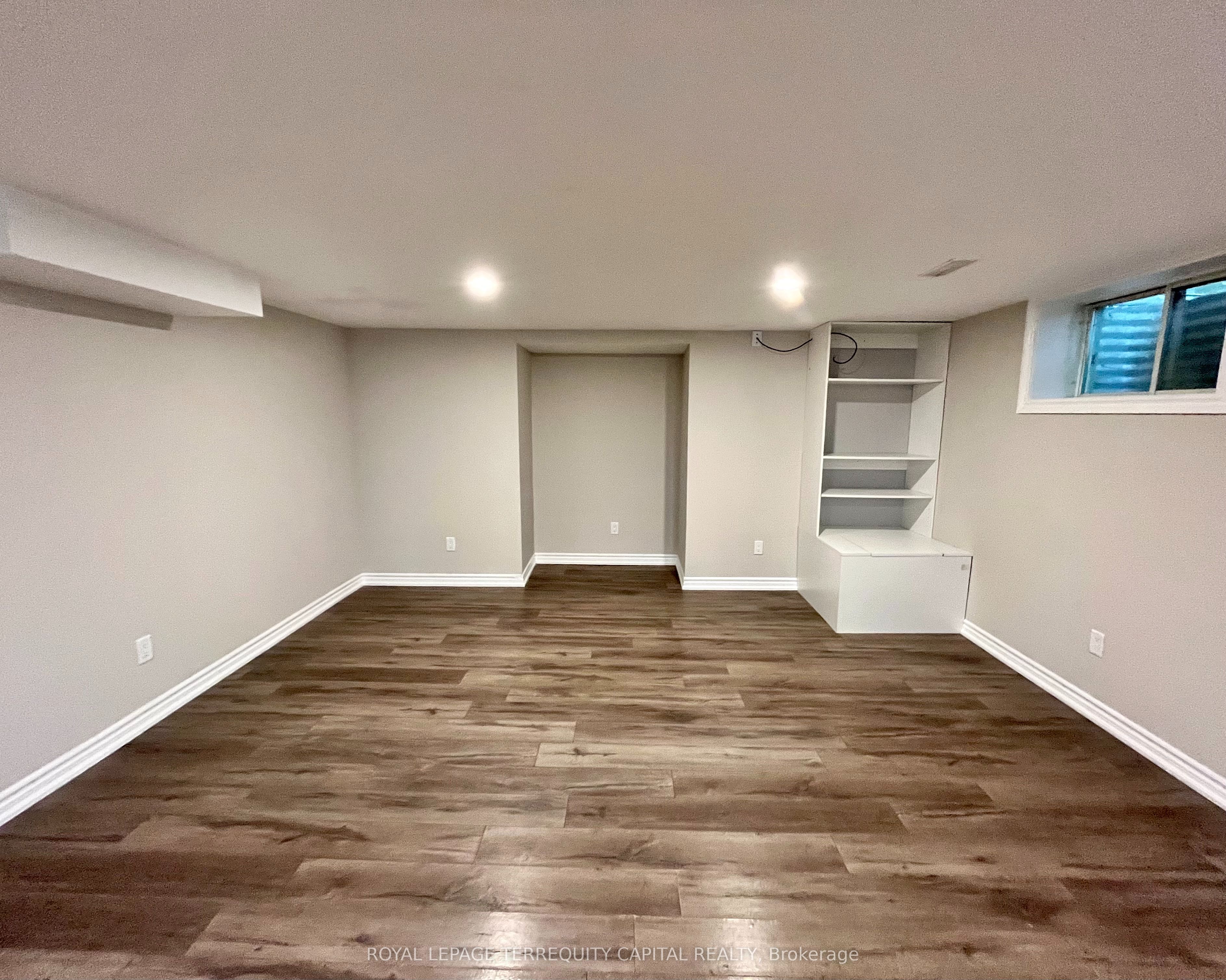 118 Shakespeare Crescent Upper Property Photo 36