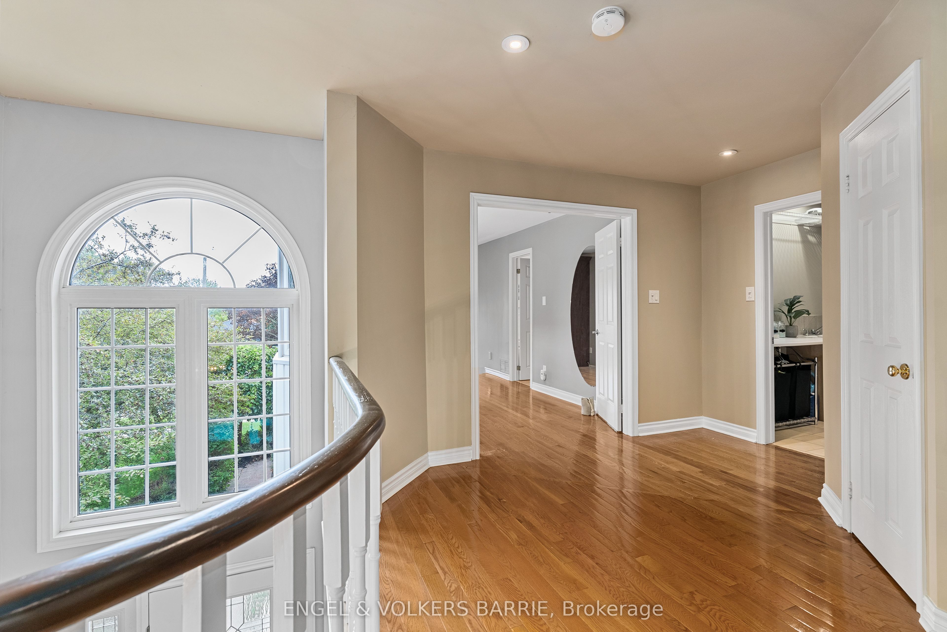 19 Grand Forest Drive Property Photo 17