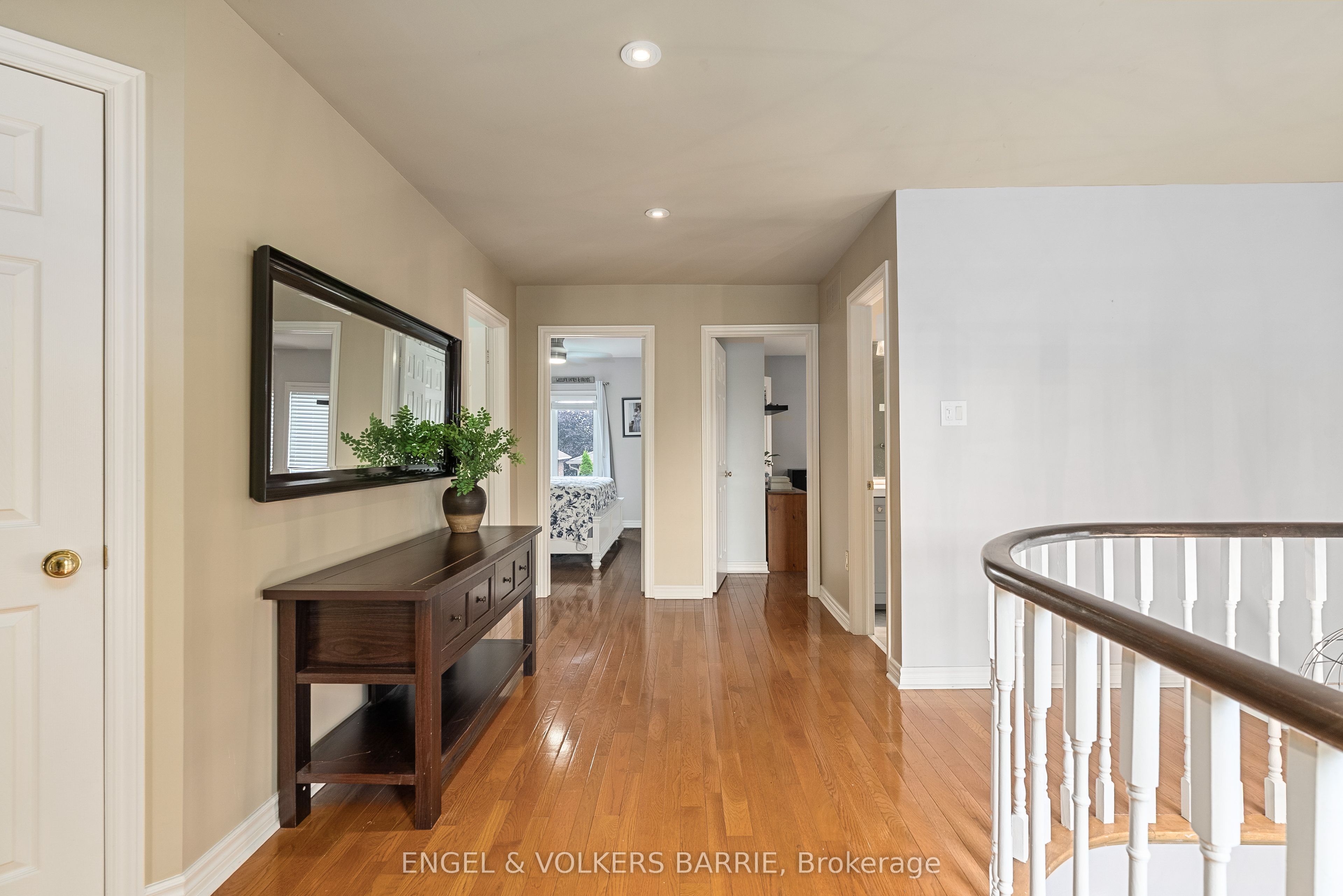 19 Grand Forest Drive Property Photo 18
