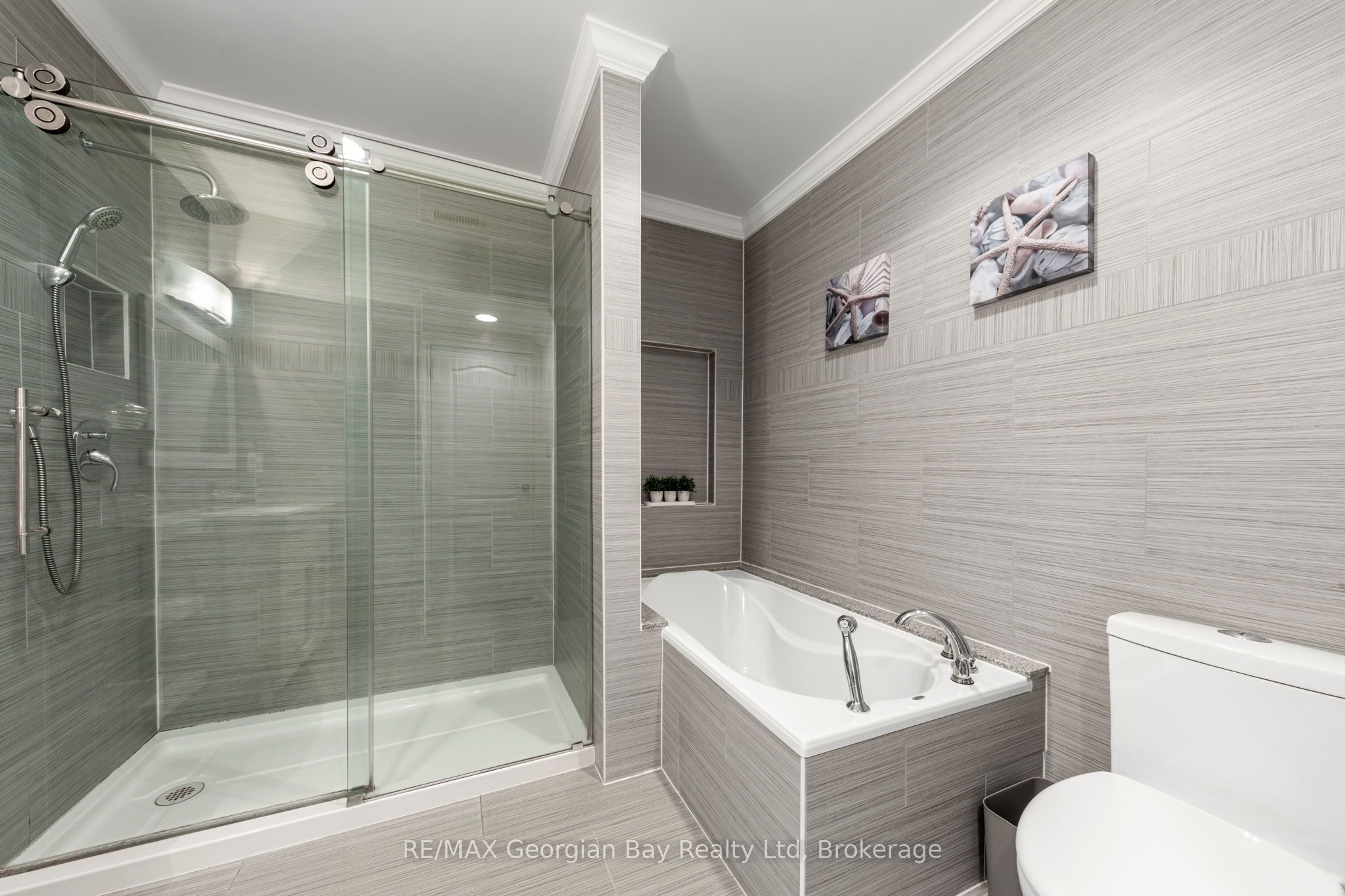 2384 Whetham Road Property Photo 20