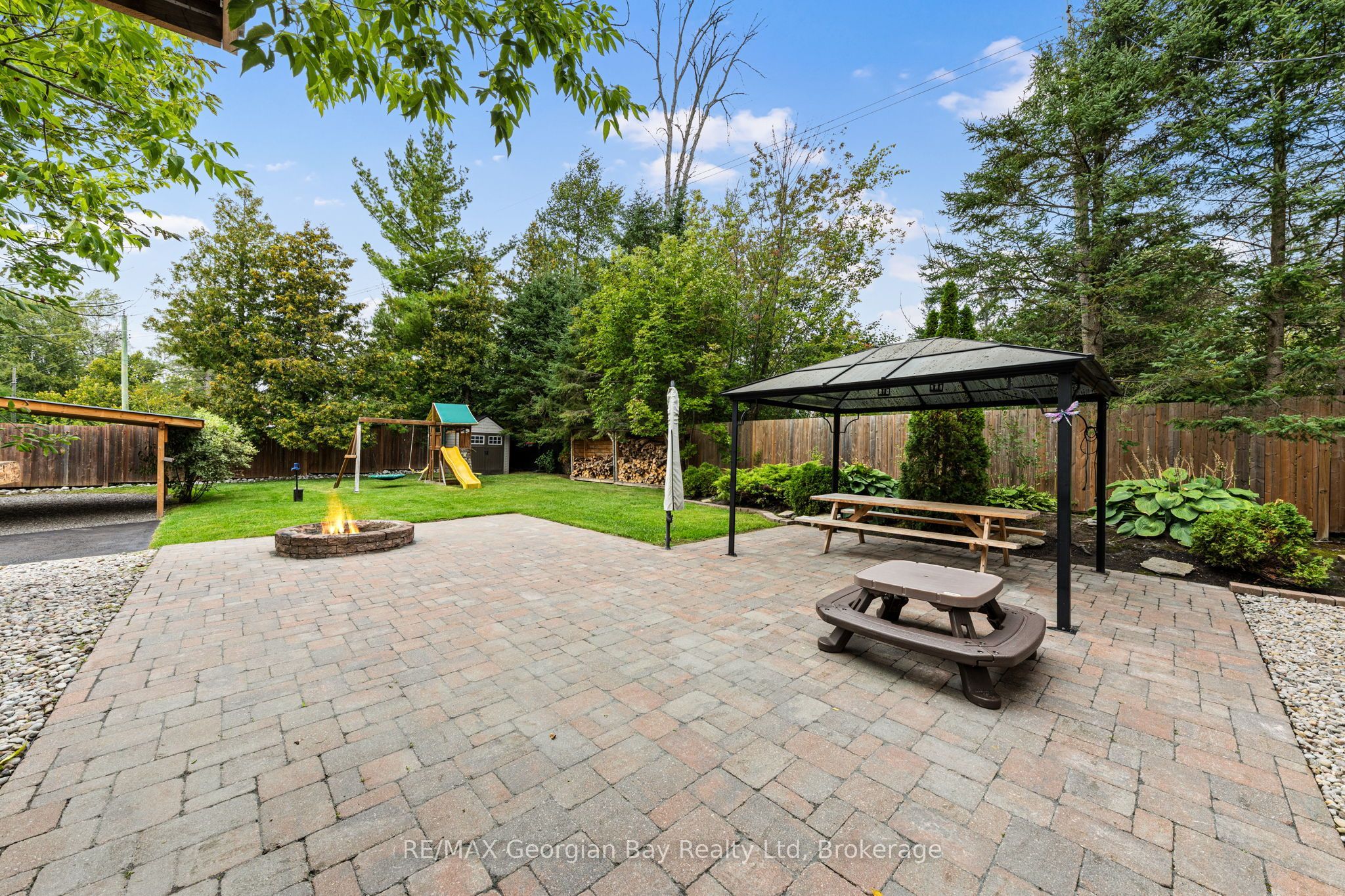 2384 Whetham Road Property Photo 42