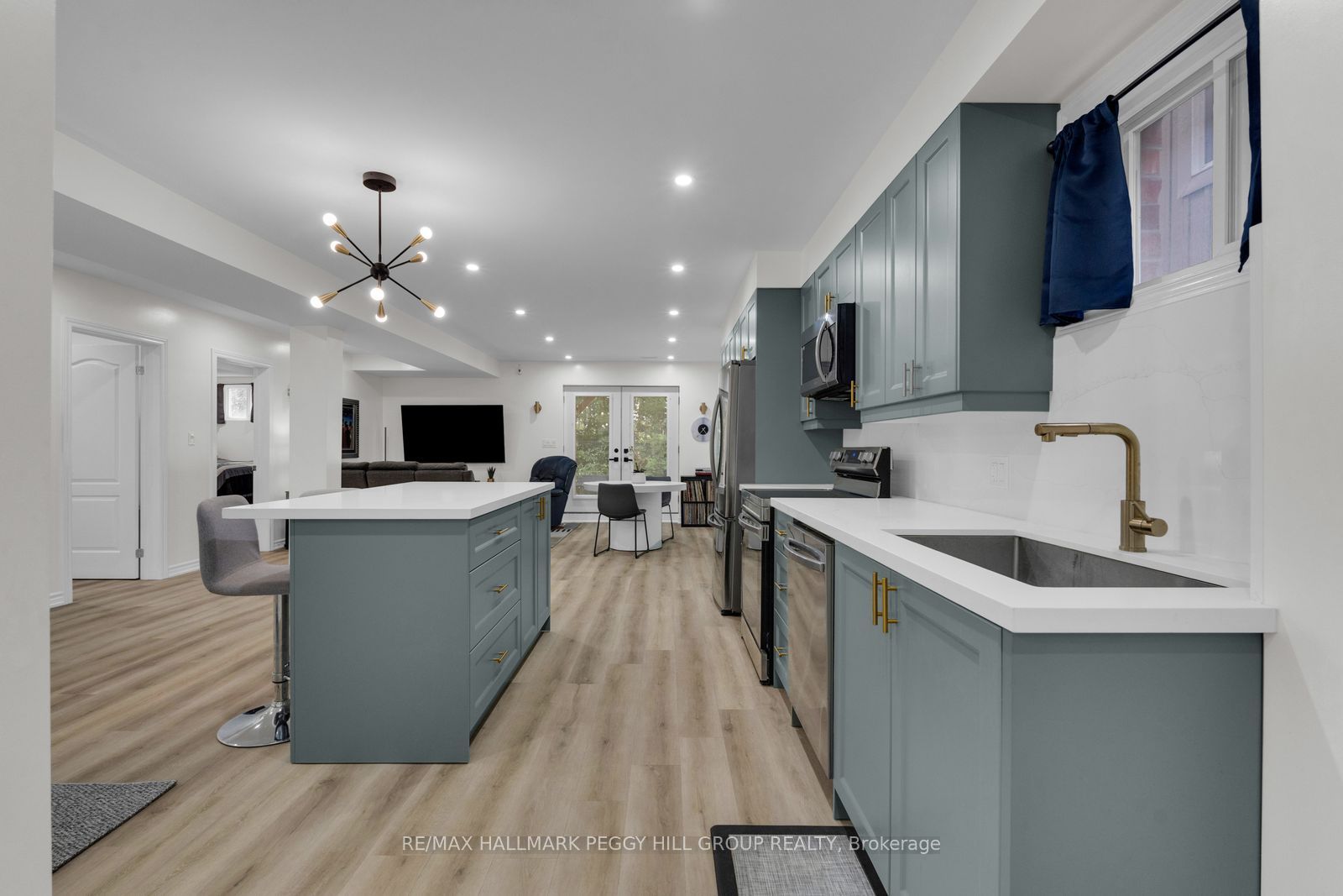 247 Diana Drive Property Photo 2