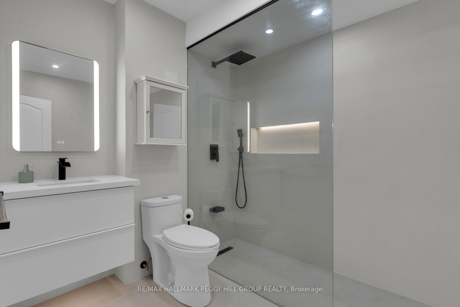 247 Diana Drive Property Photo 5