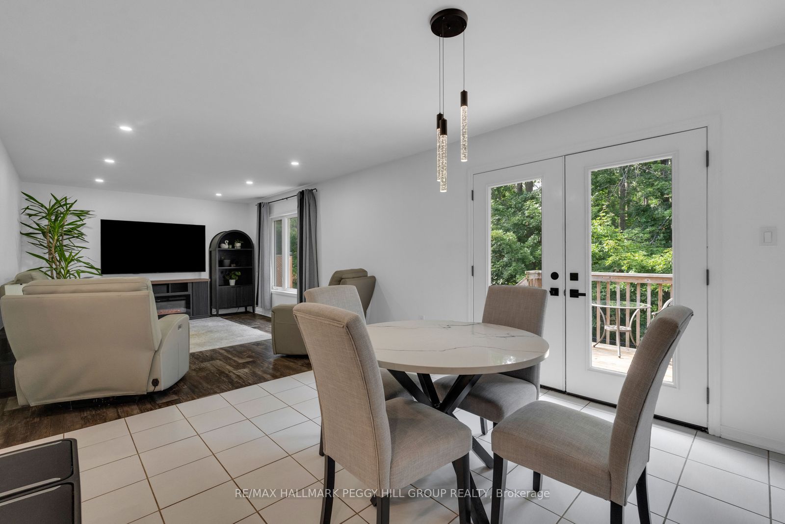 247 Diana Drive Property Photo 6