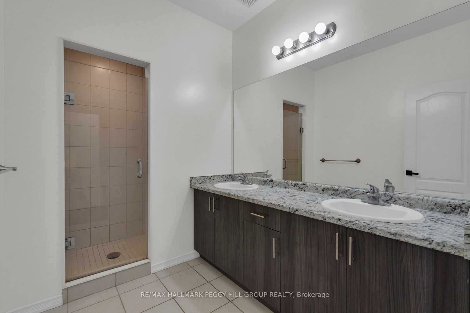 247 Diana Drive Property Photo 7