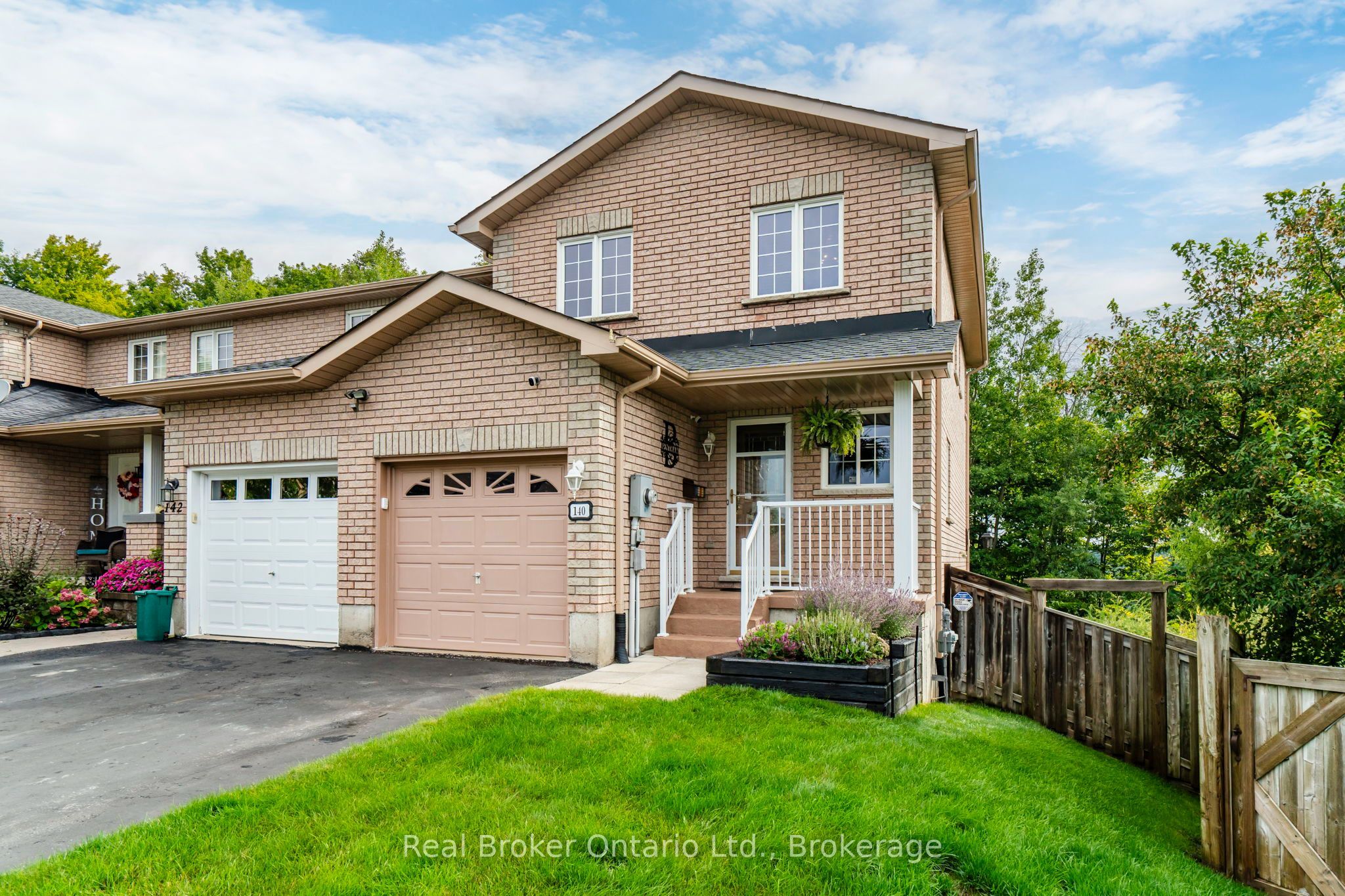 140 Southwinds Crescent
