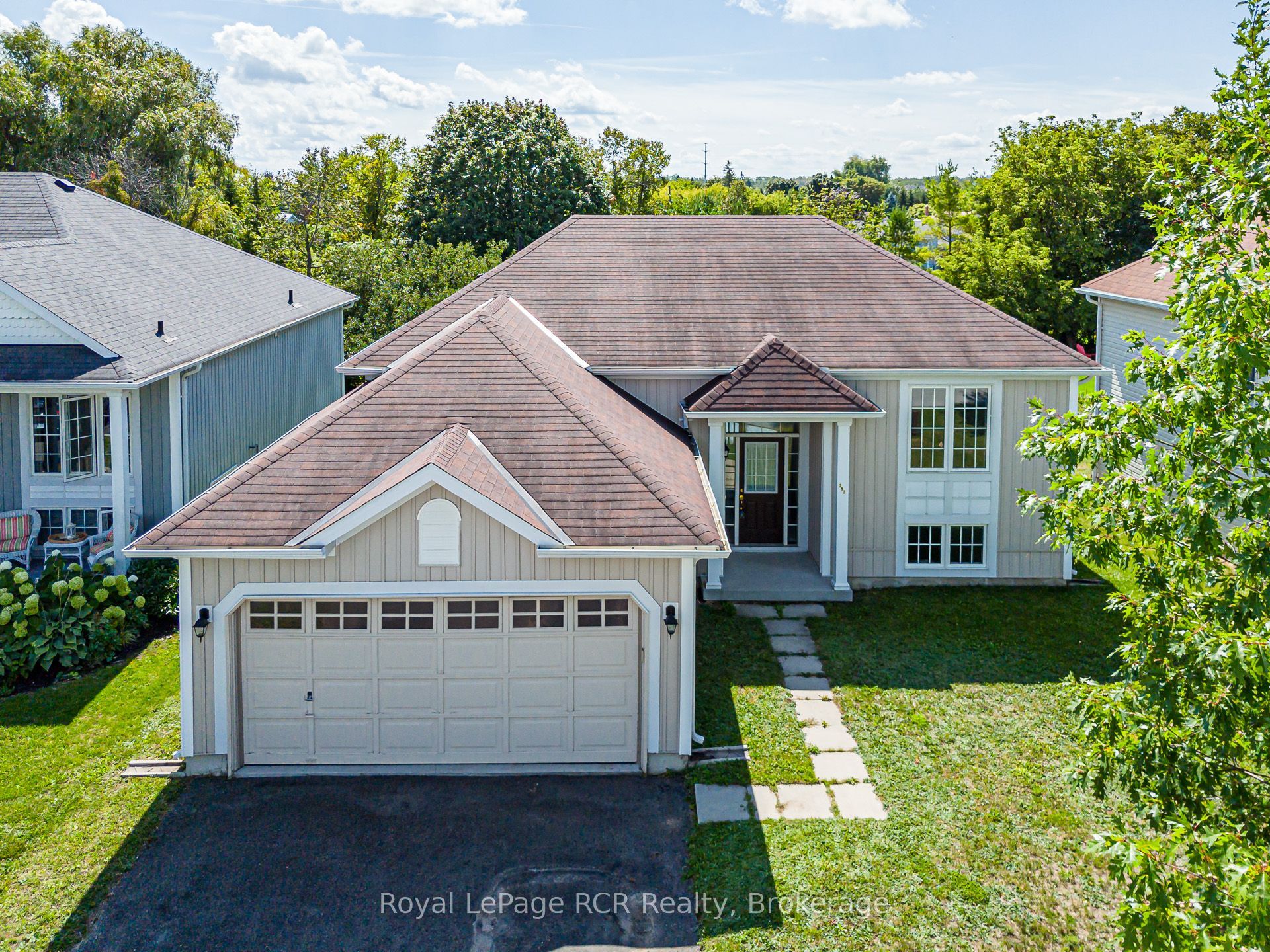 252 Spruce Street Property Photo 2