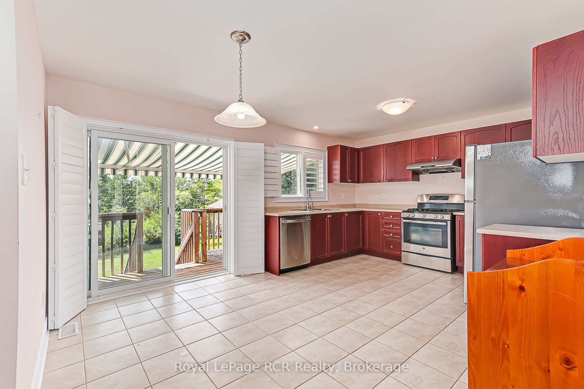 252 Spruce Street Property Photo 16