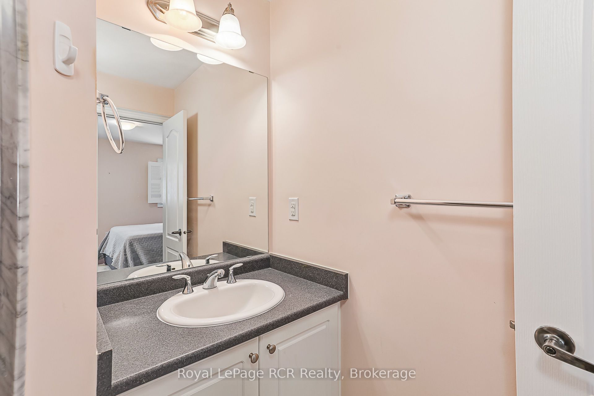 252 Spruce Street Property Photo 33