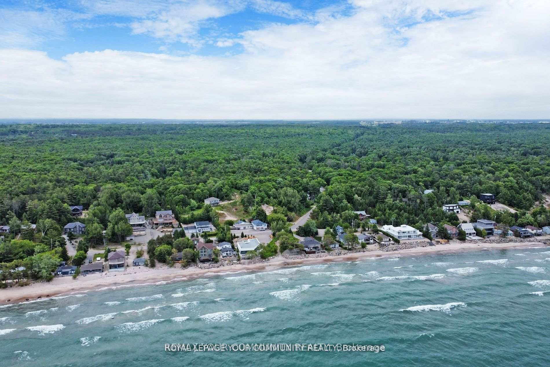 1207 Tiny Beaches Road S Property Photo 1
