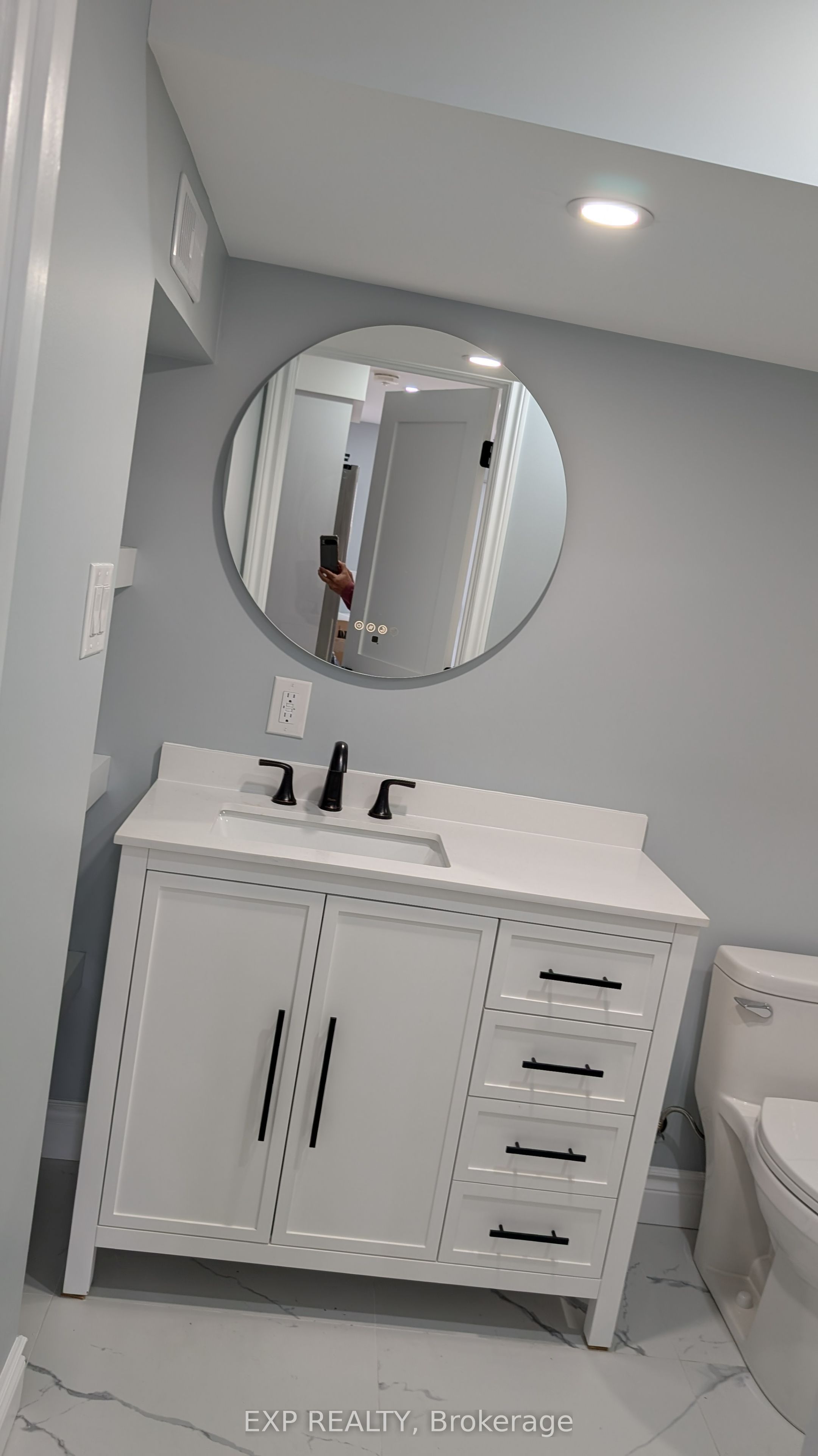 208 Isabella Drive 2 Property Photo 6