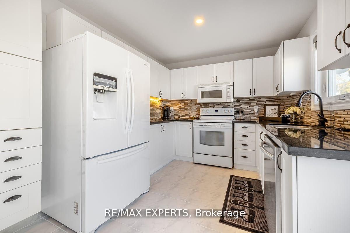 10 Snowden Avenue Property Photo 13