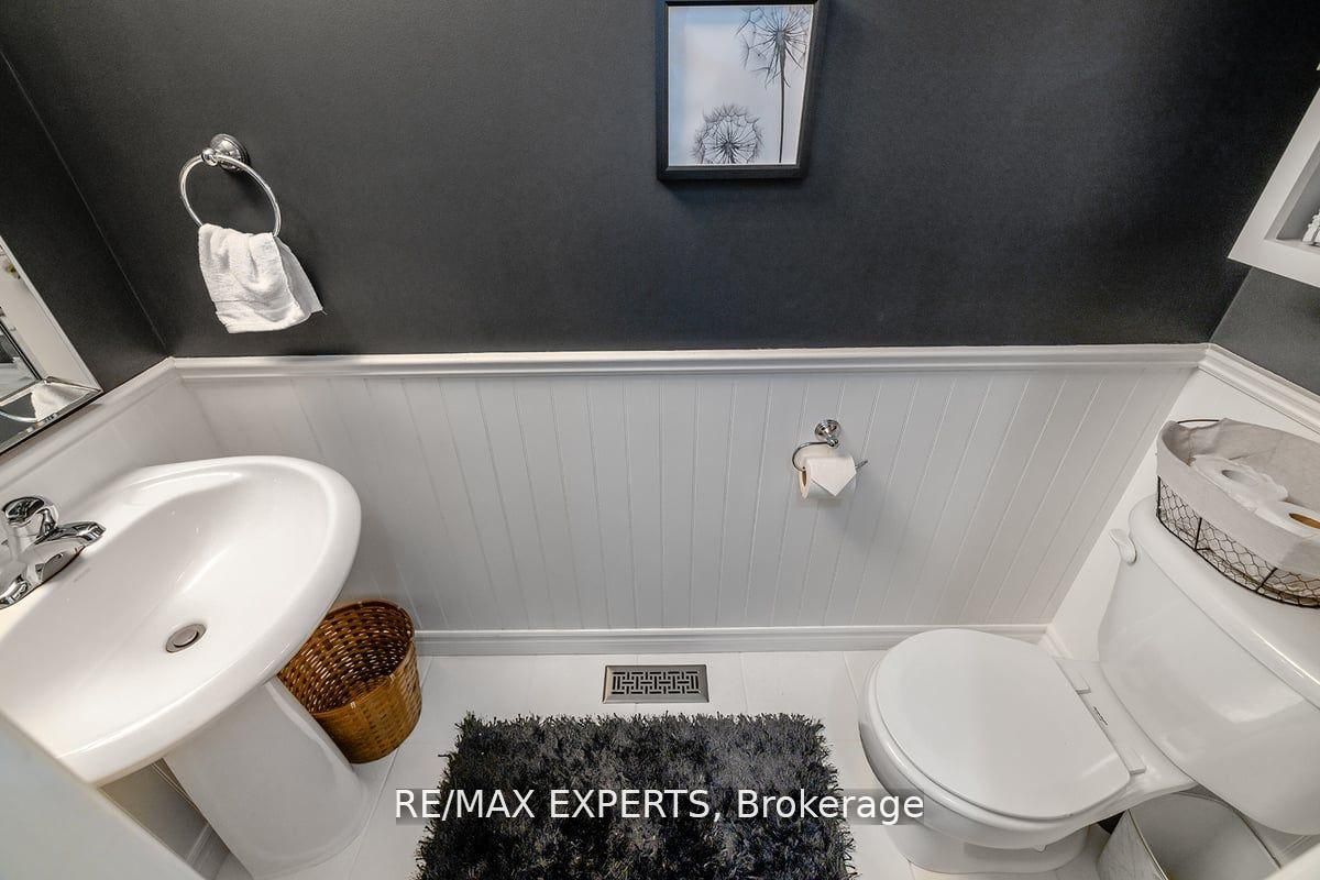 10 Snowden Avenue Property Photo 16