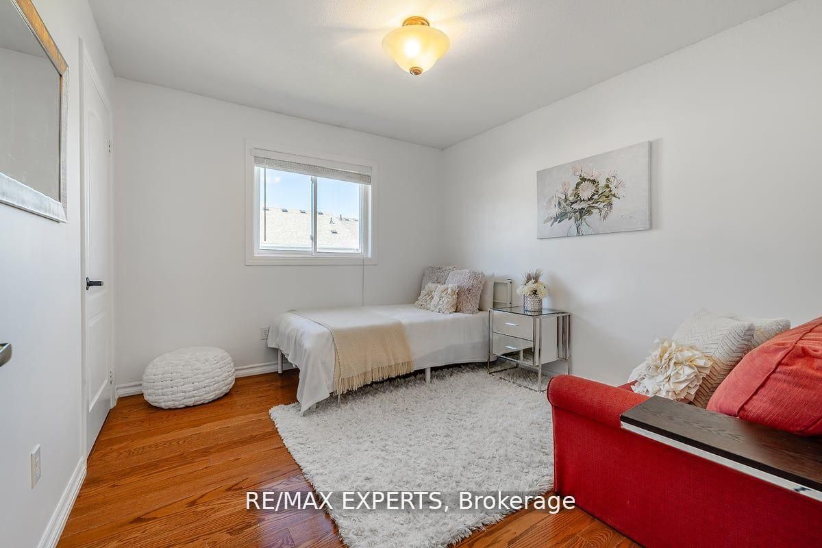 10 Snowden Avenue Property Photo 17