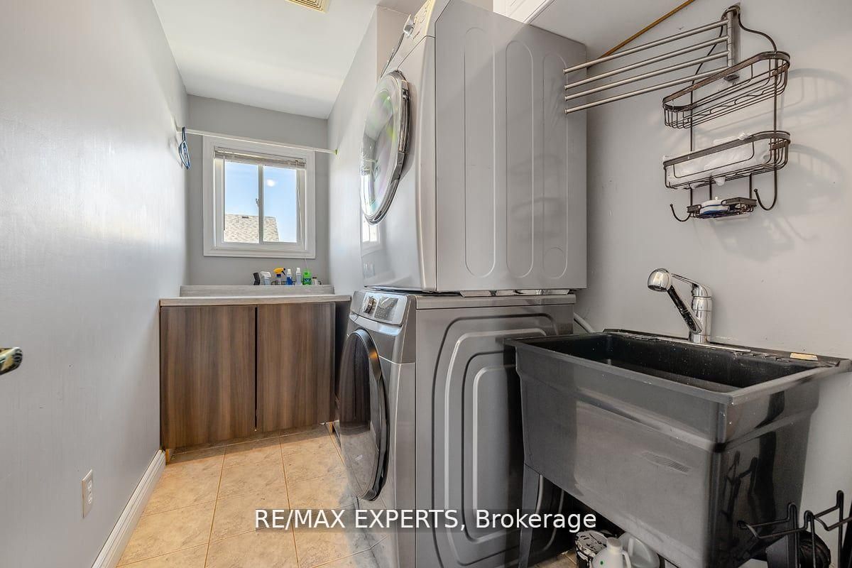 10 Snowden Avenue Property Photo 25