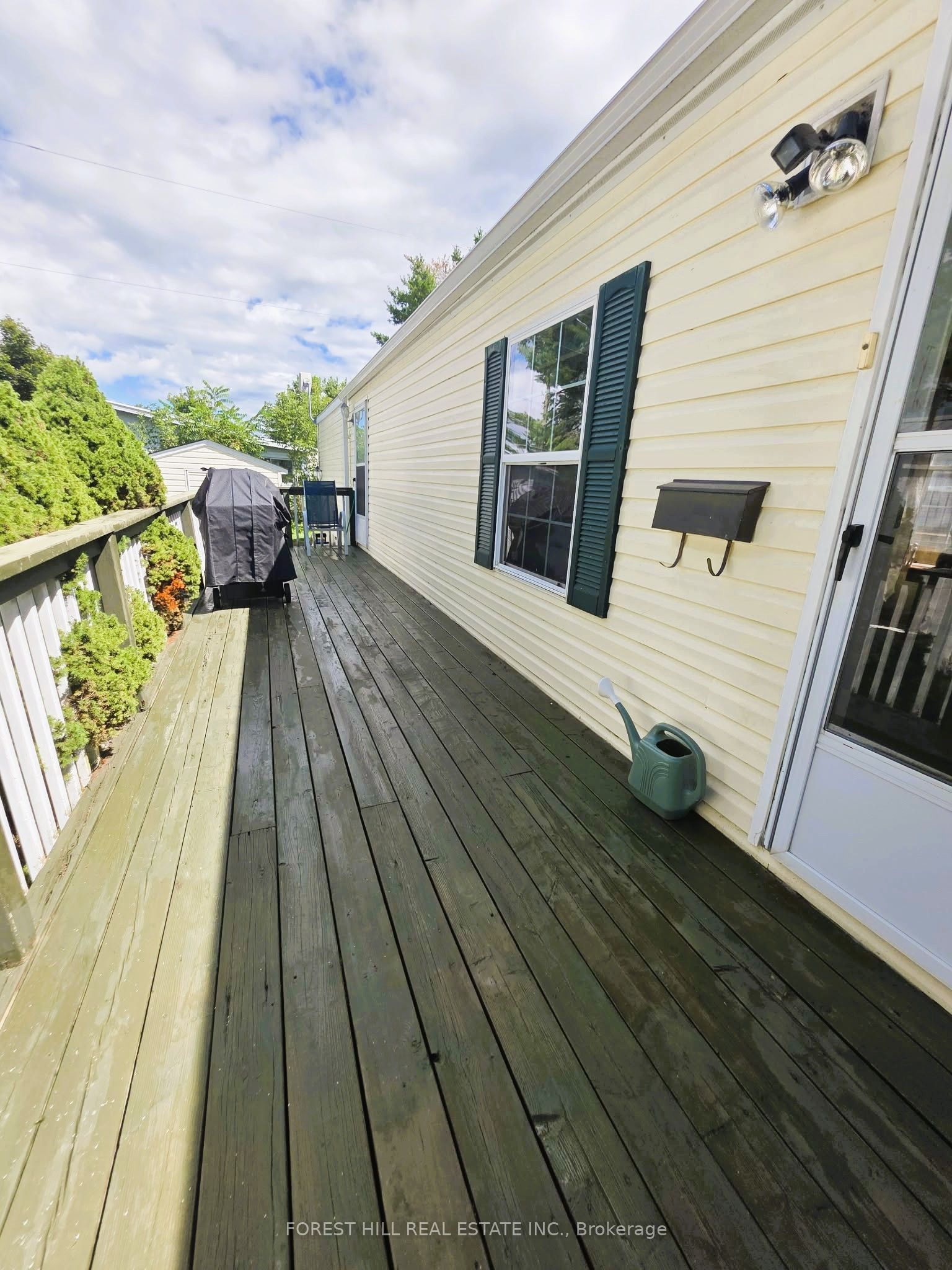 4105 Spruce Road Property Photo 3