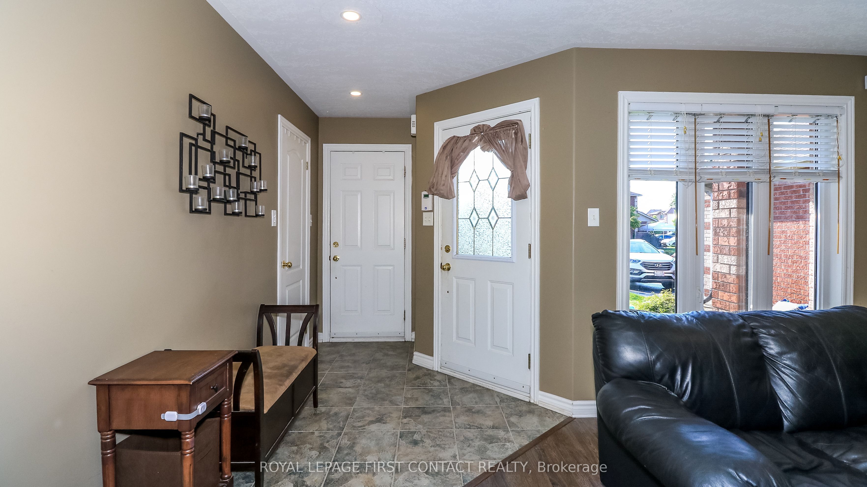 79 White Elm Road Property Photo 4