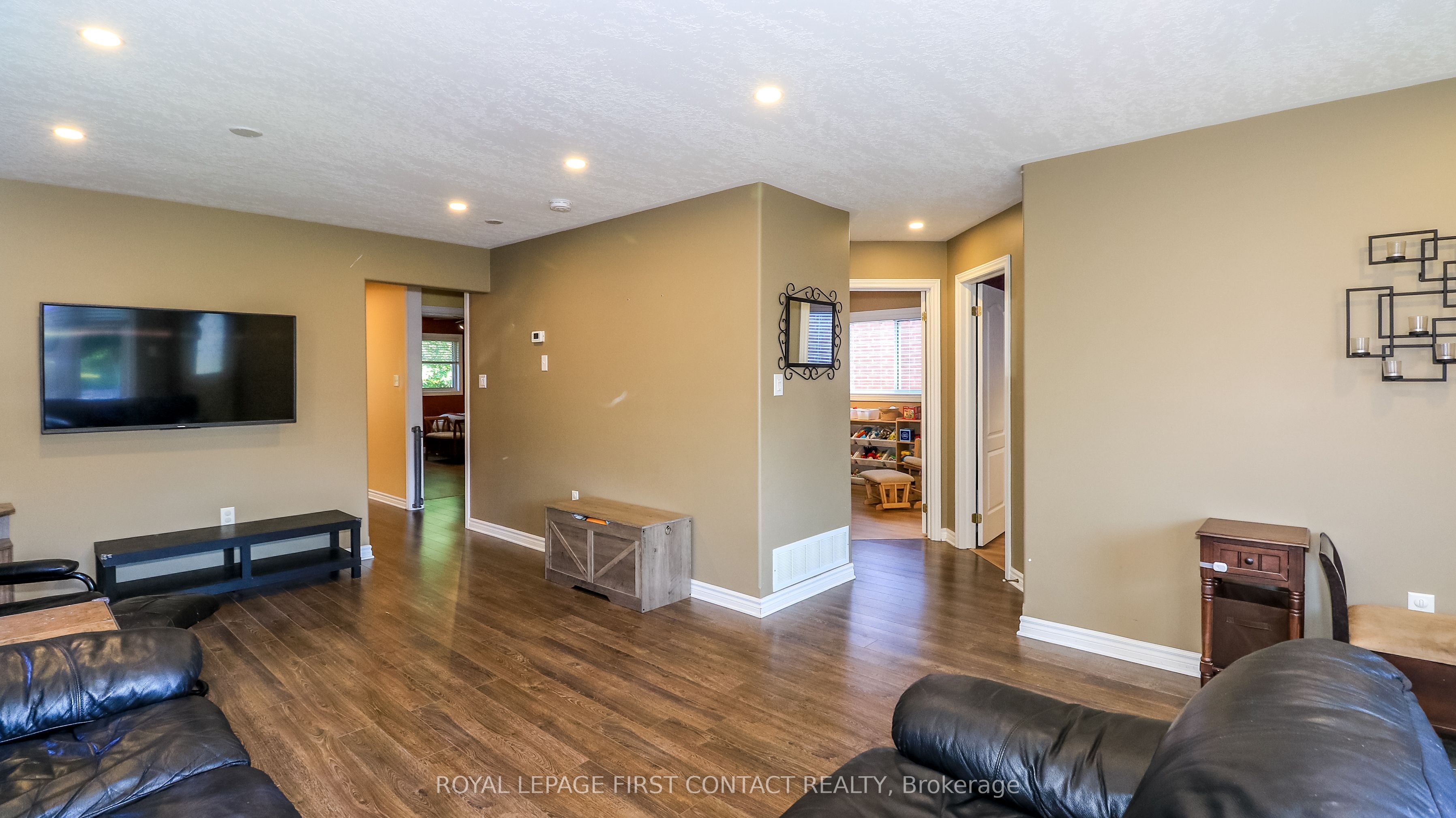 79 White Elm Road Property Photo 7