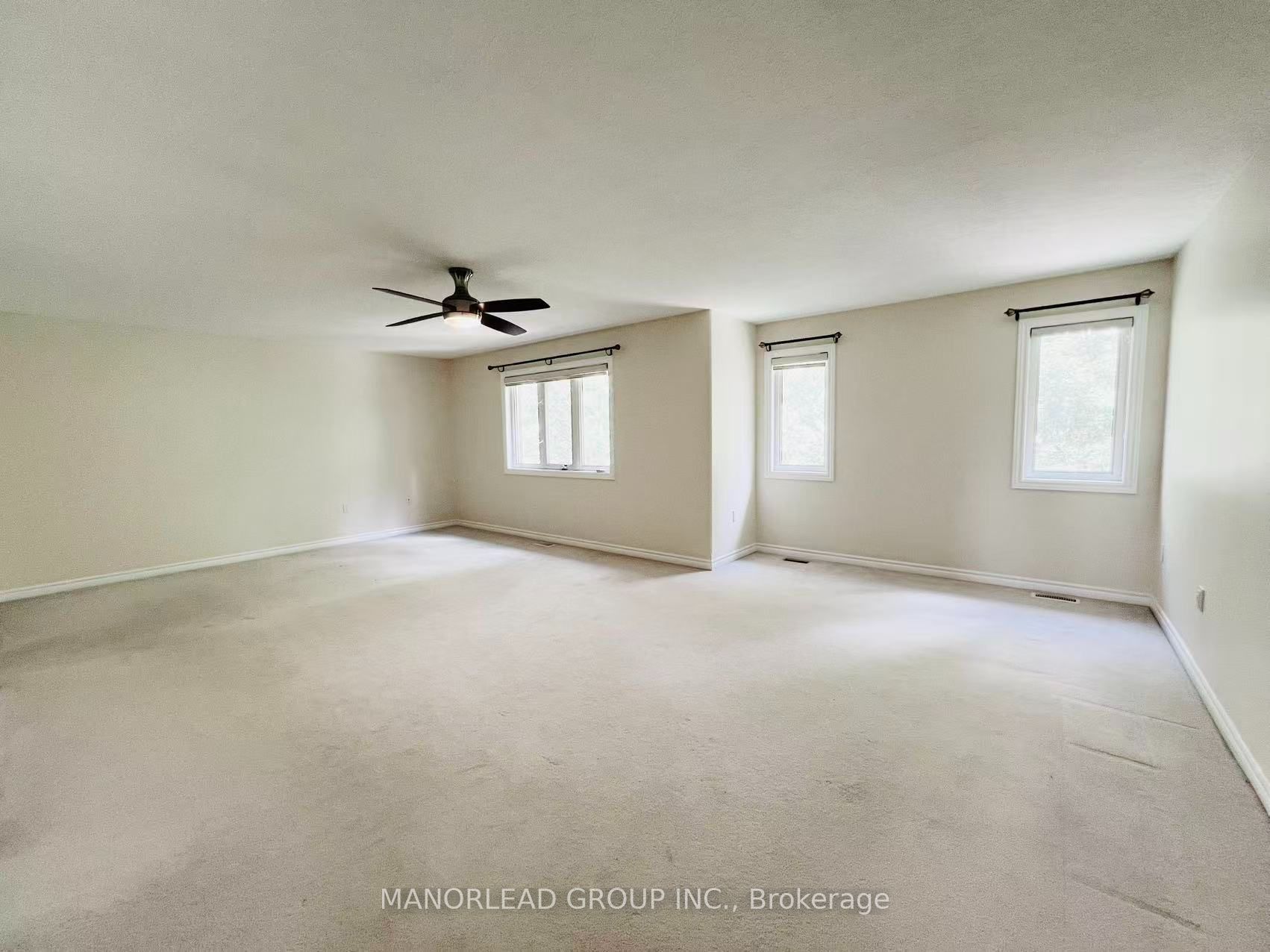42 Parisian Crescent Property Photo 17