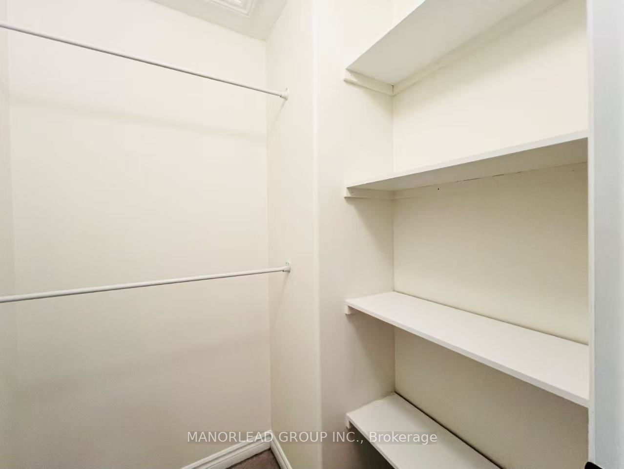42 Parisian Crescent Property Photo 21