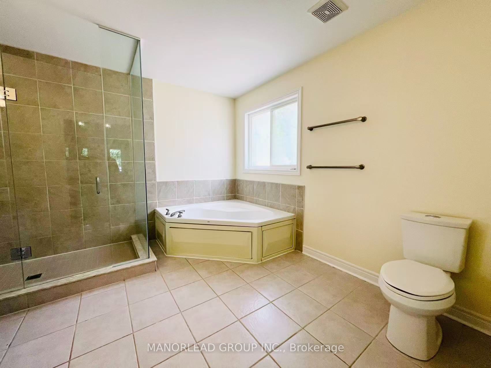 42 Parisian Crescent Property Photo 29