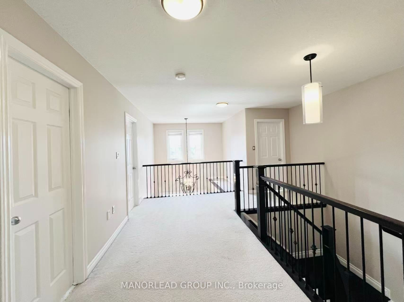 42 Parisian Crescent Property Photo 38