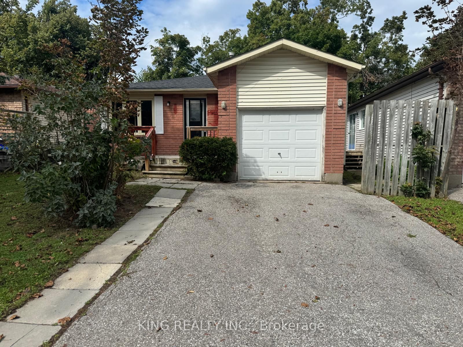 139 Hickling Trail Property Photo 1