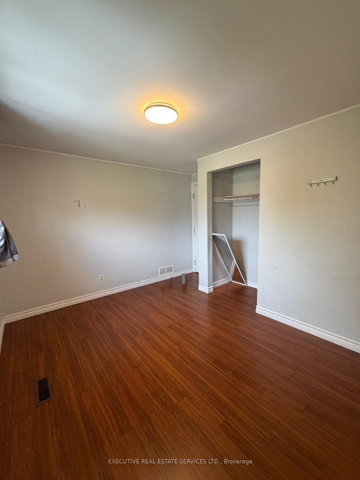280 Cook Street Property Photo 10