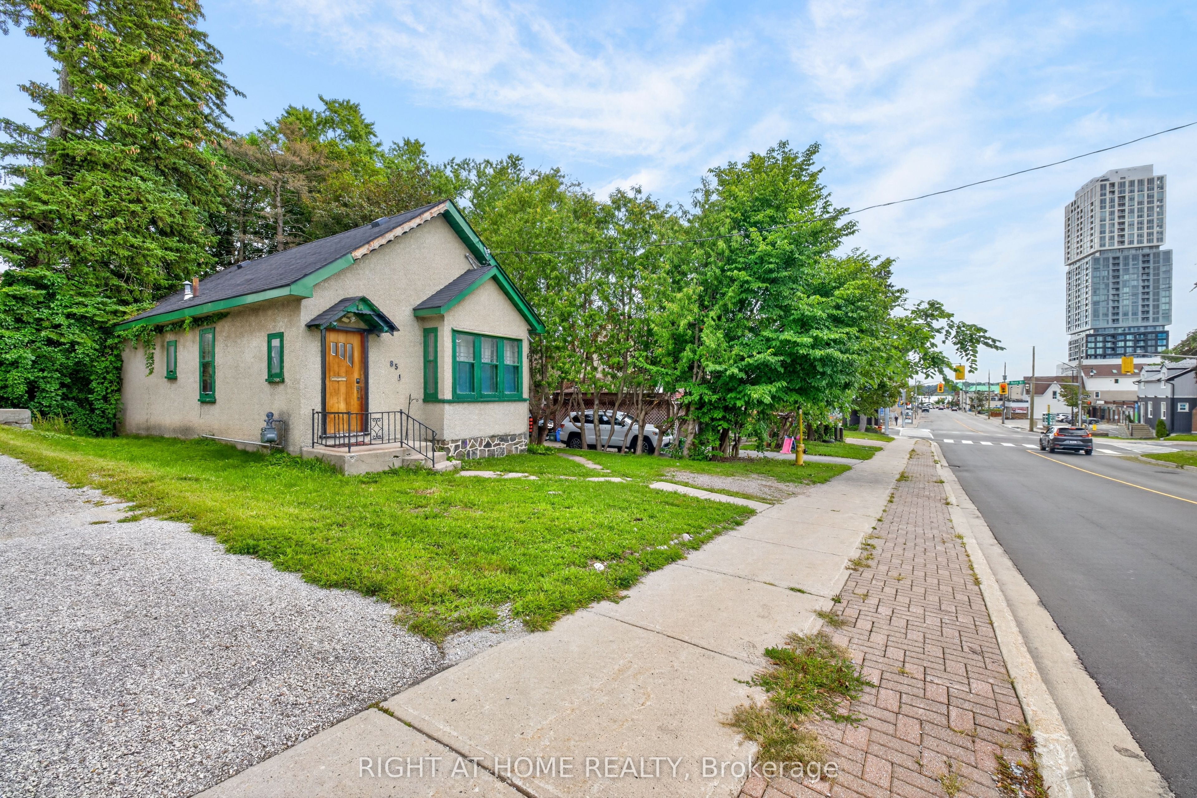 85 Maple Avenue Property Photo 2