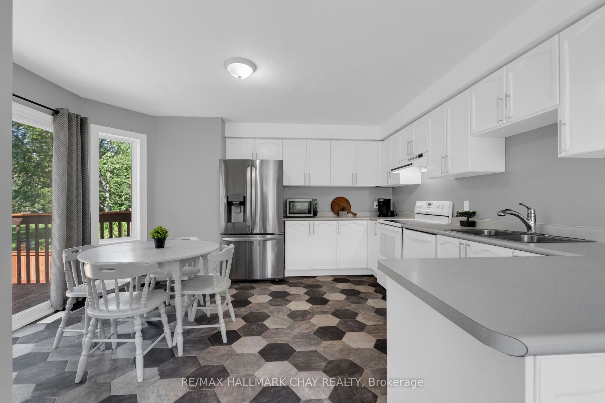 5 Harbour Crescent Property Photo 12