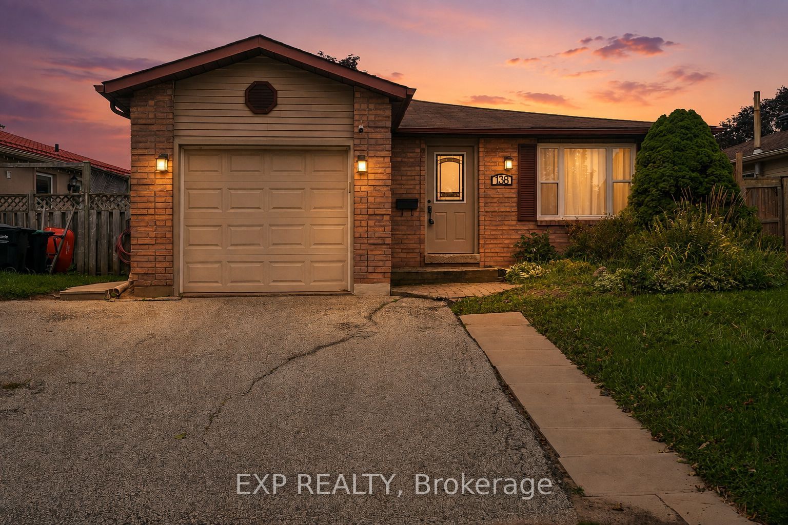 138 Lillian Crescent Property Photo 1