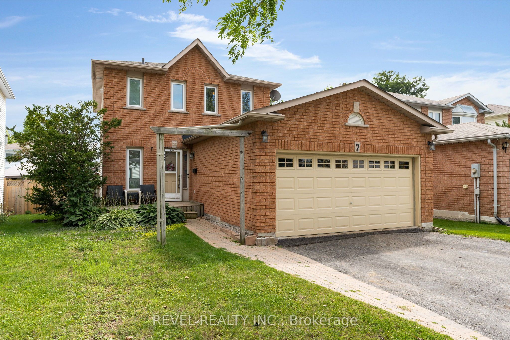 7 Penton Drive Property Photo 1