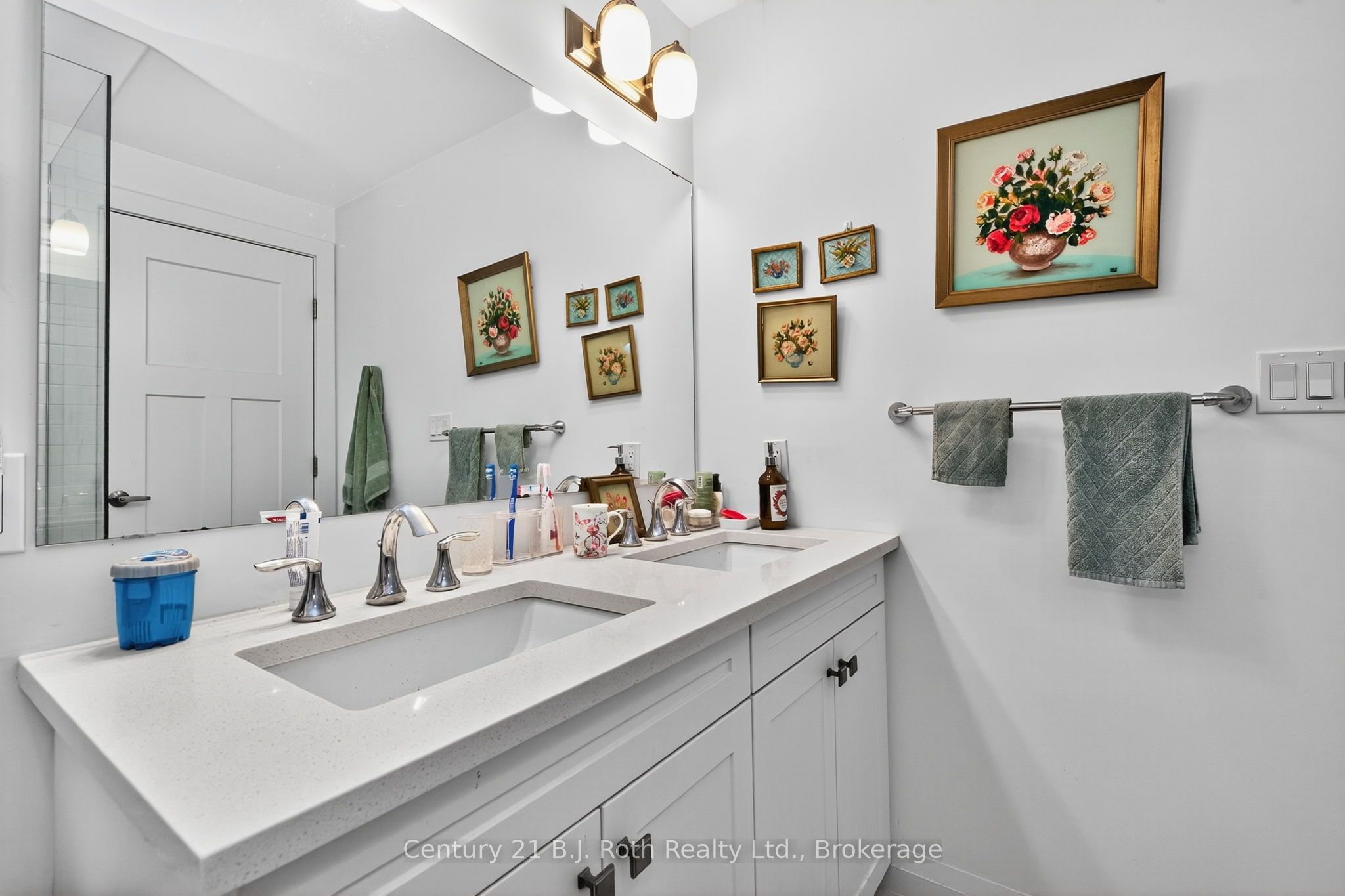 16 Samantha Lane Property Photo 25