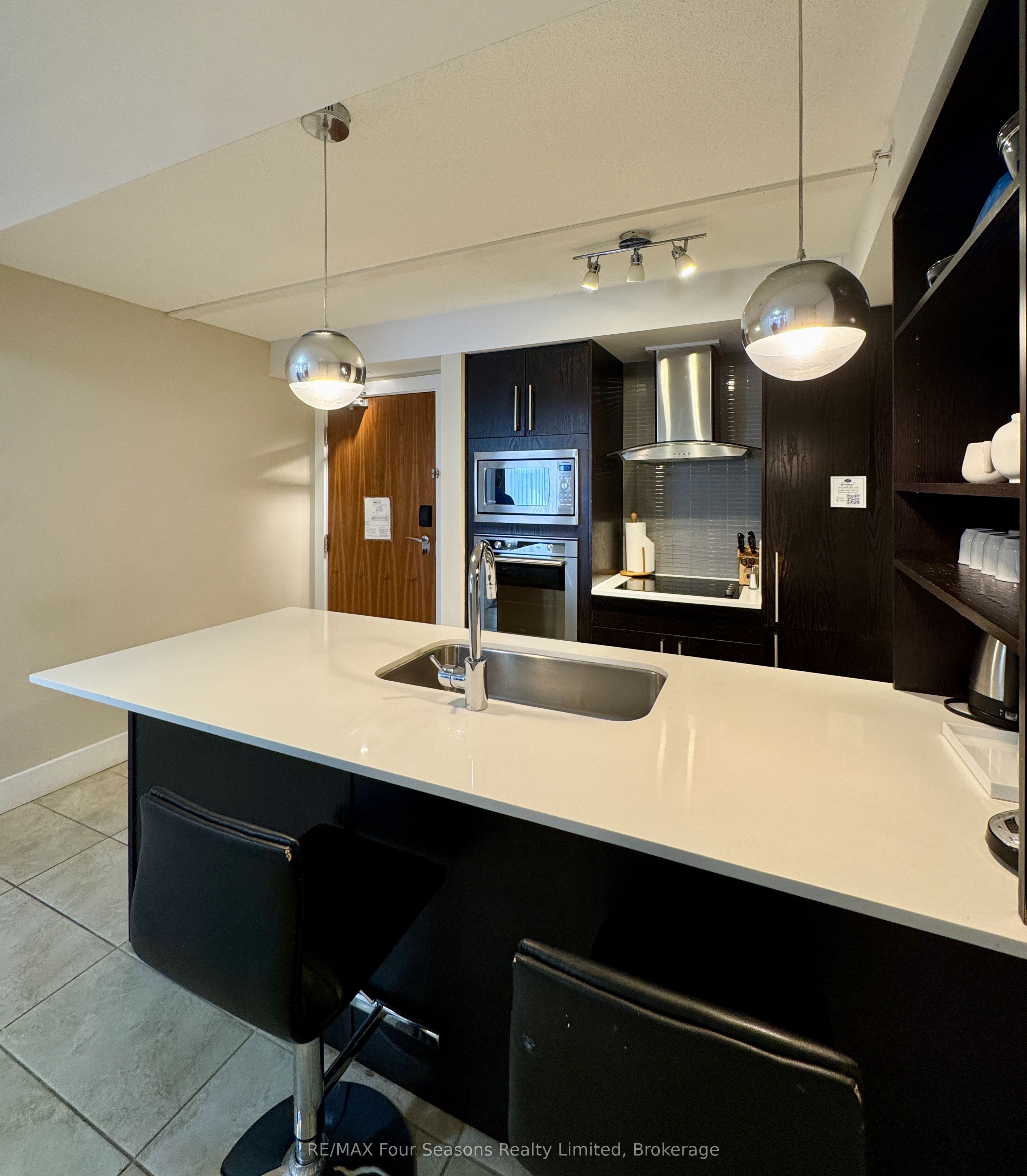 9 Harbour Street E 5209 Property Photo 6