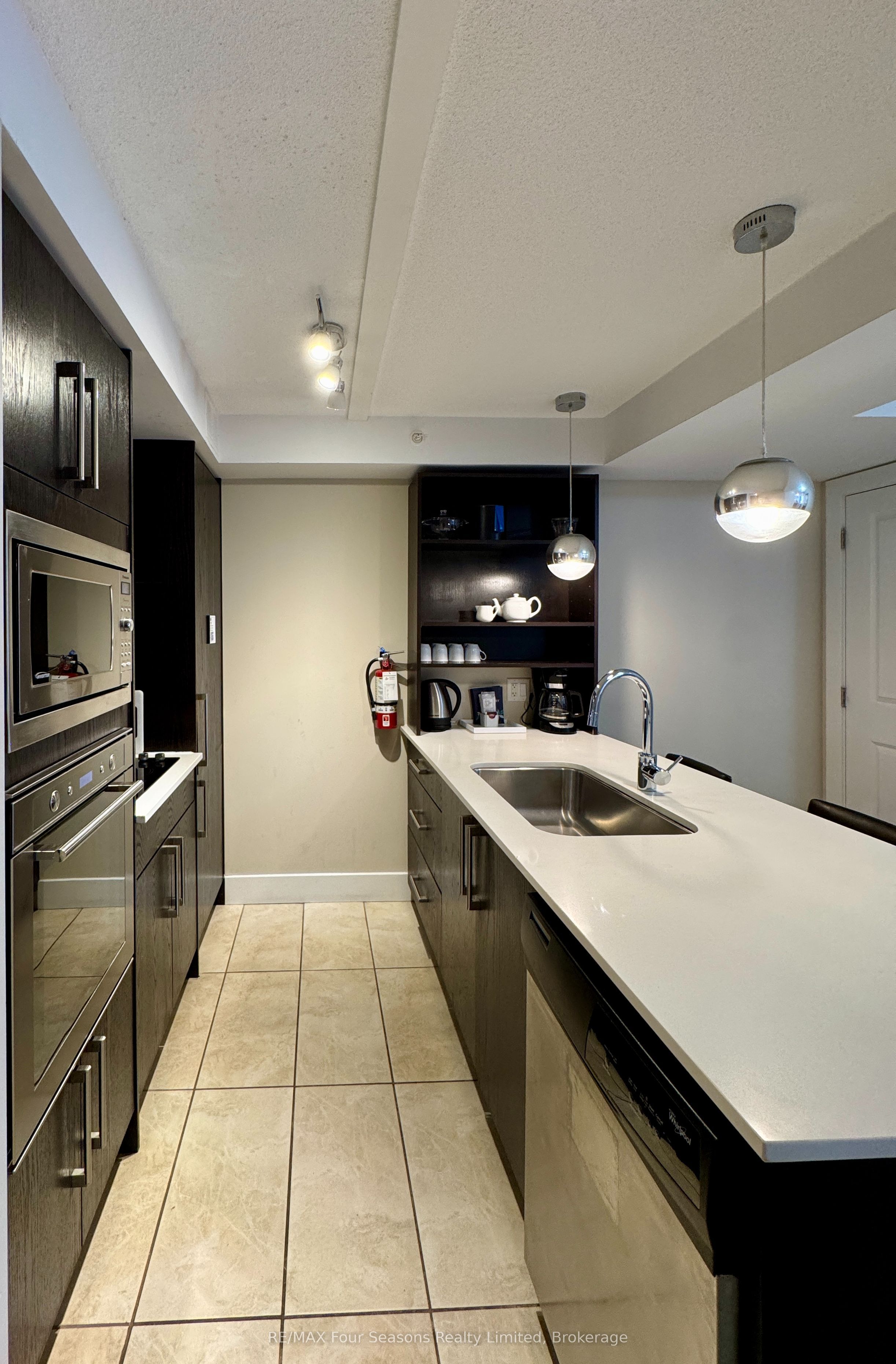 9 Harbour Street E 5209 Property Photo 7