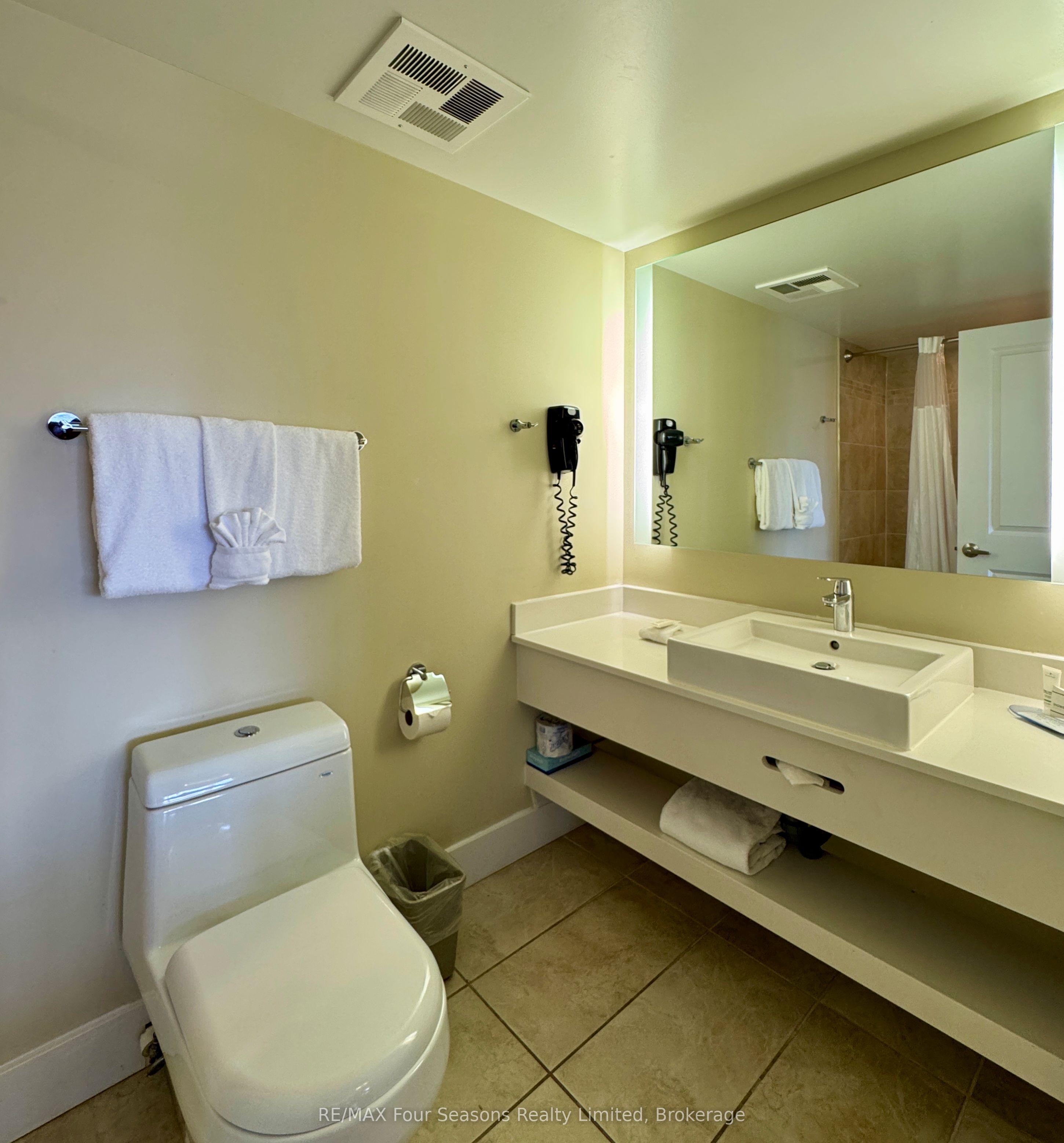 9 Harbour Street E 5209 Property Photo 16