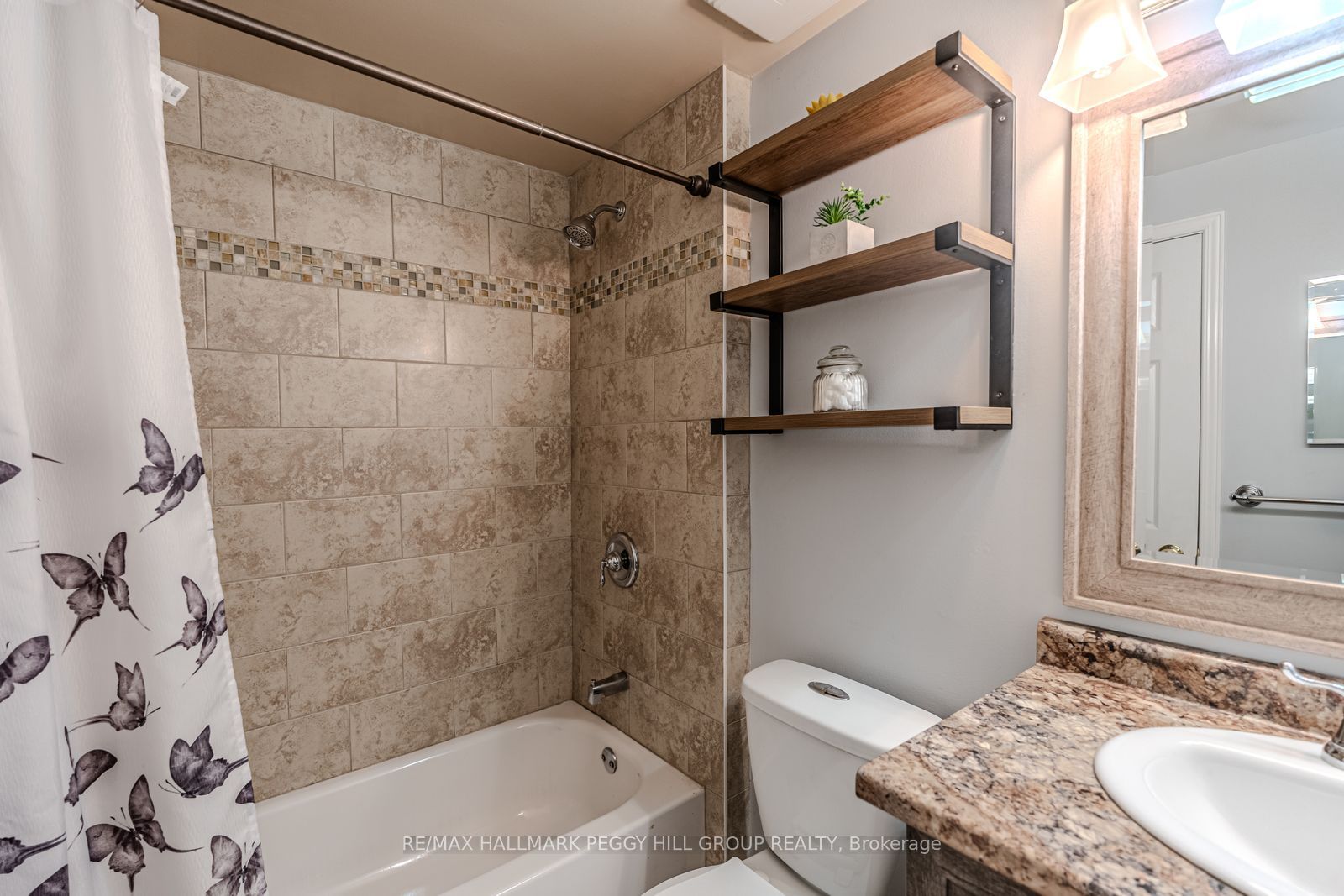 193 Nathan Crescent Property Photo 10