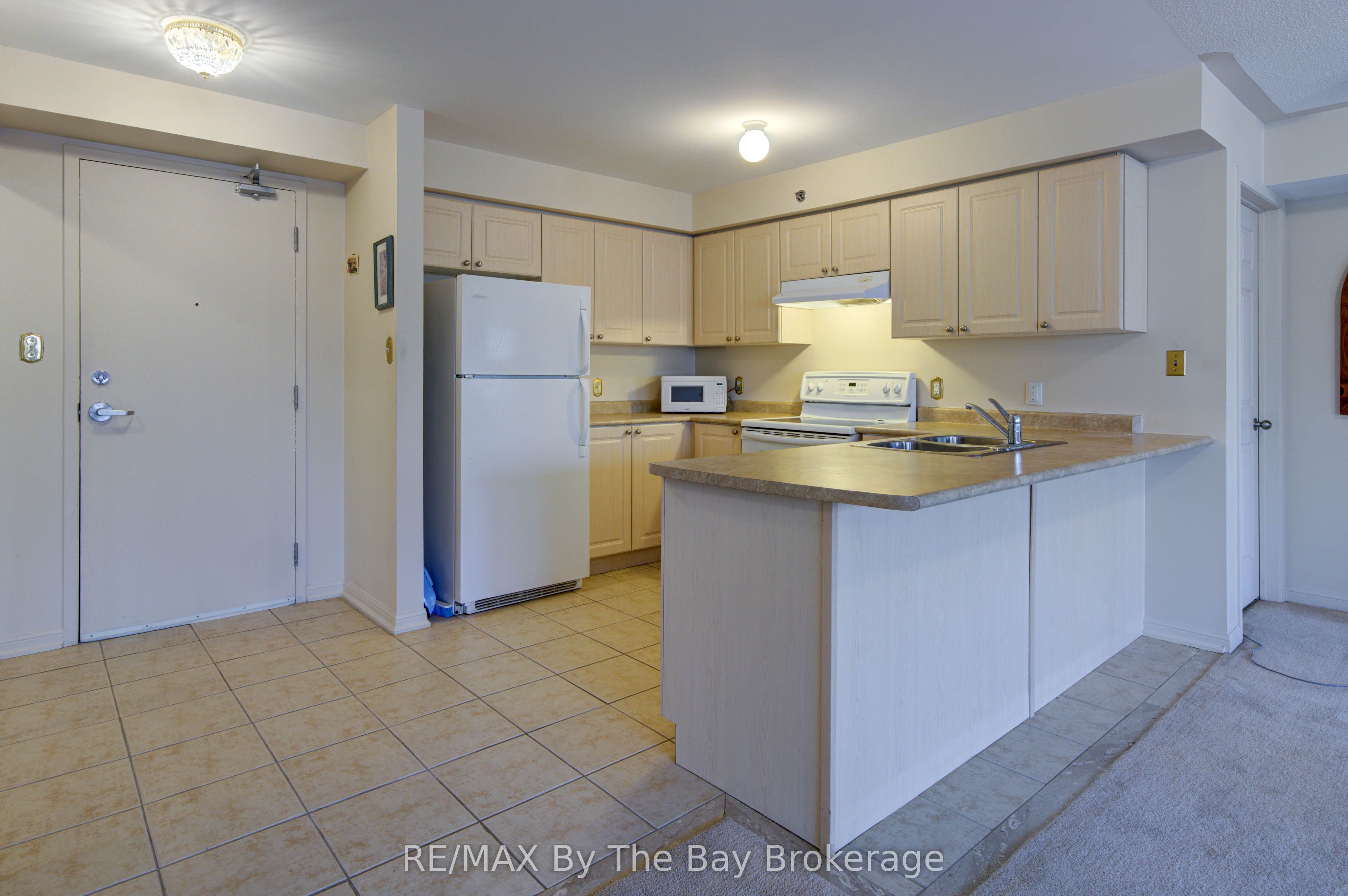 16 Westbury Road 202 Property Photo 12