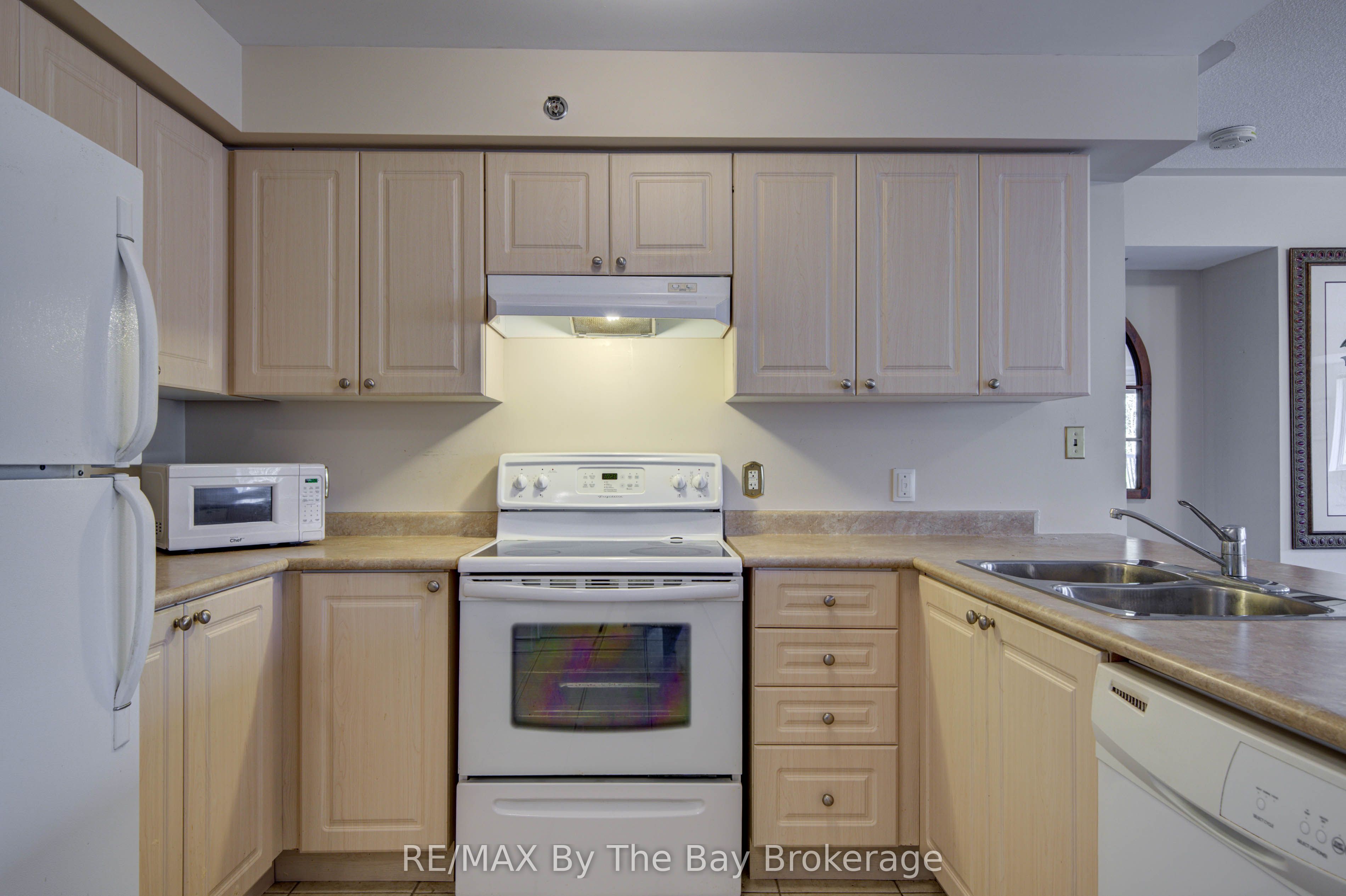 16 Westbury Road 202 Property Photo 13