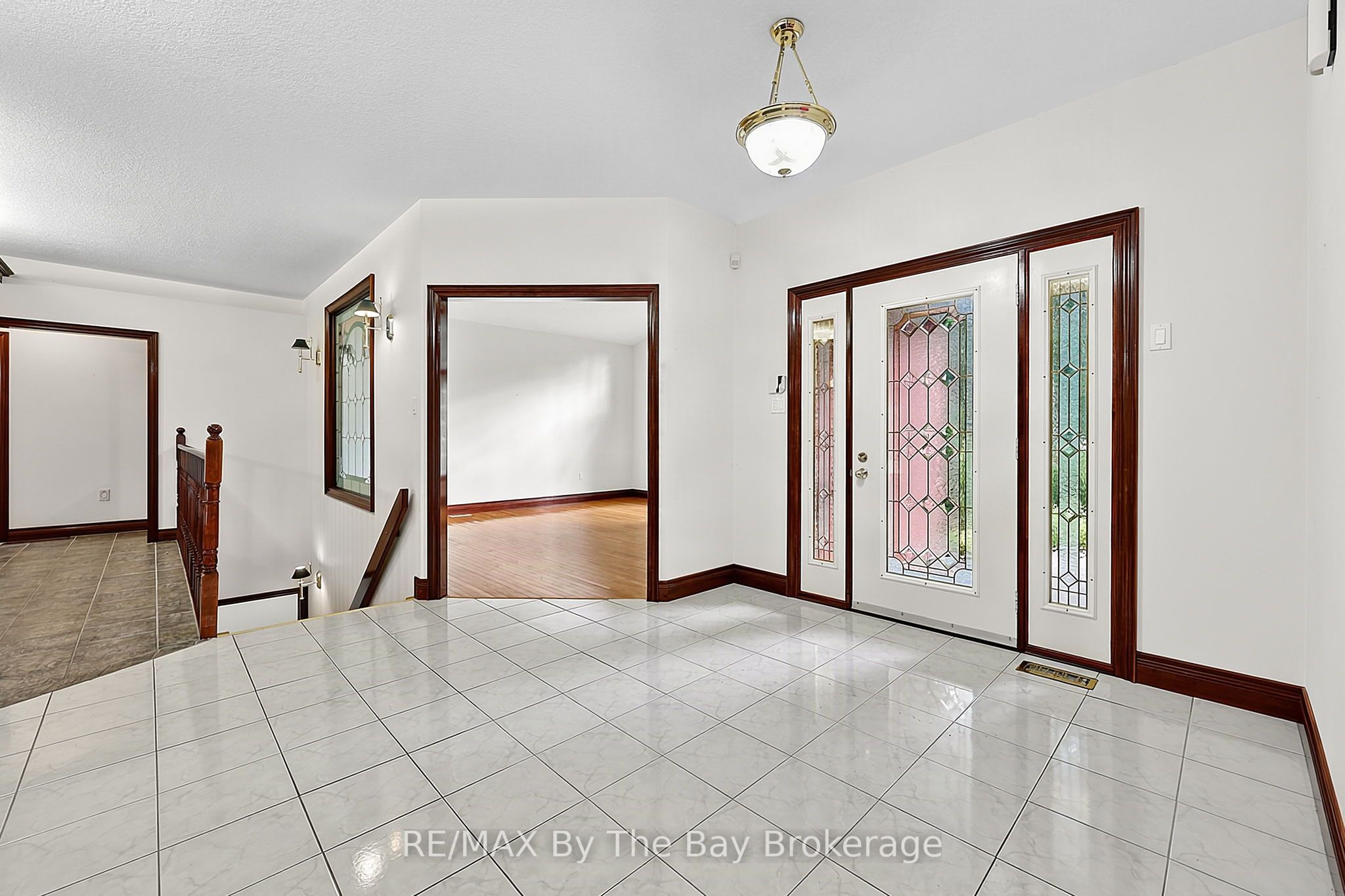 90 Goldfinch Crescent Property Photo 3