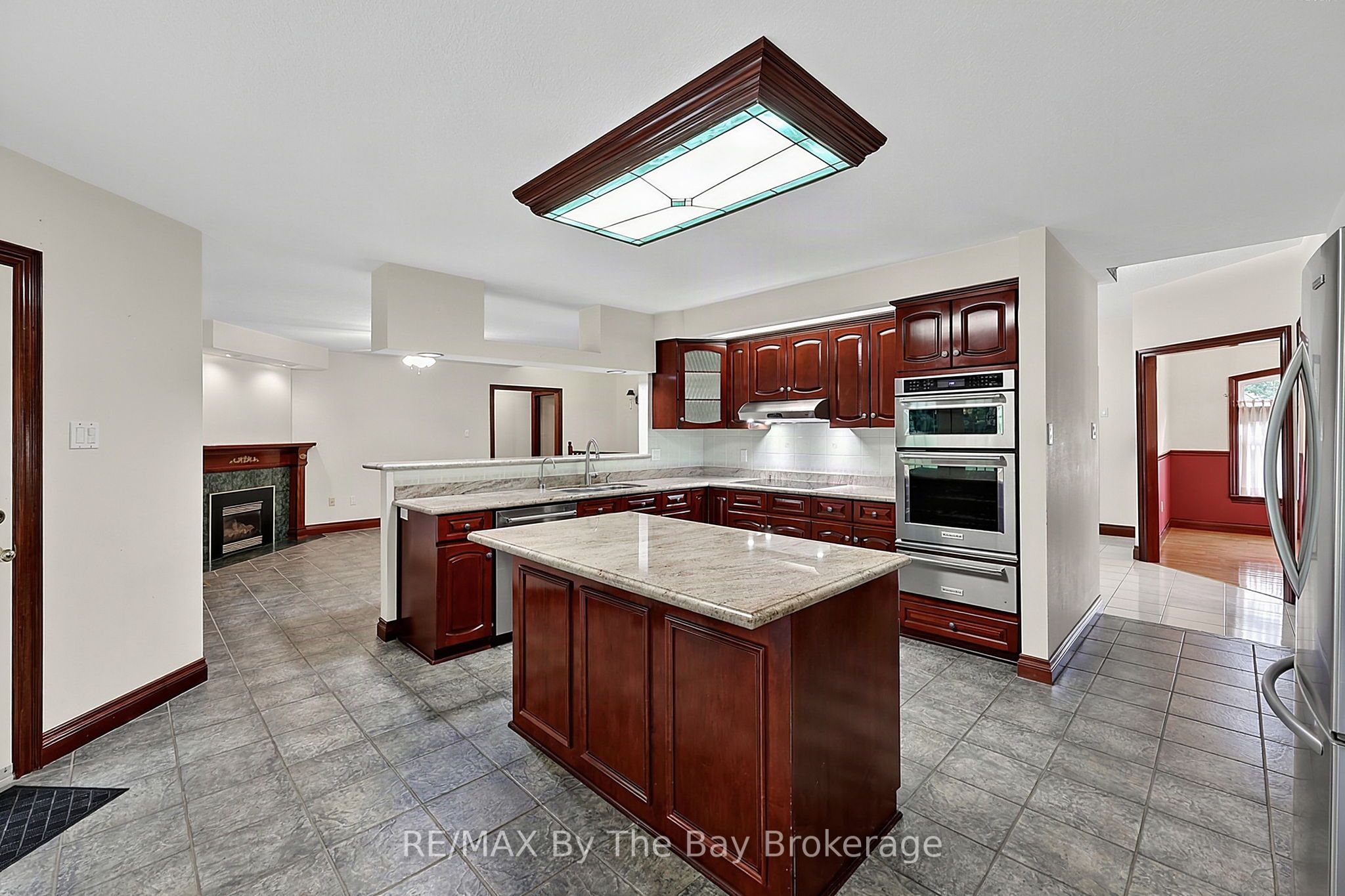 90 Goldfinch Crescent Property Photo 4