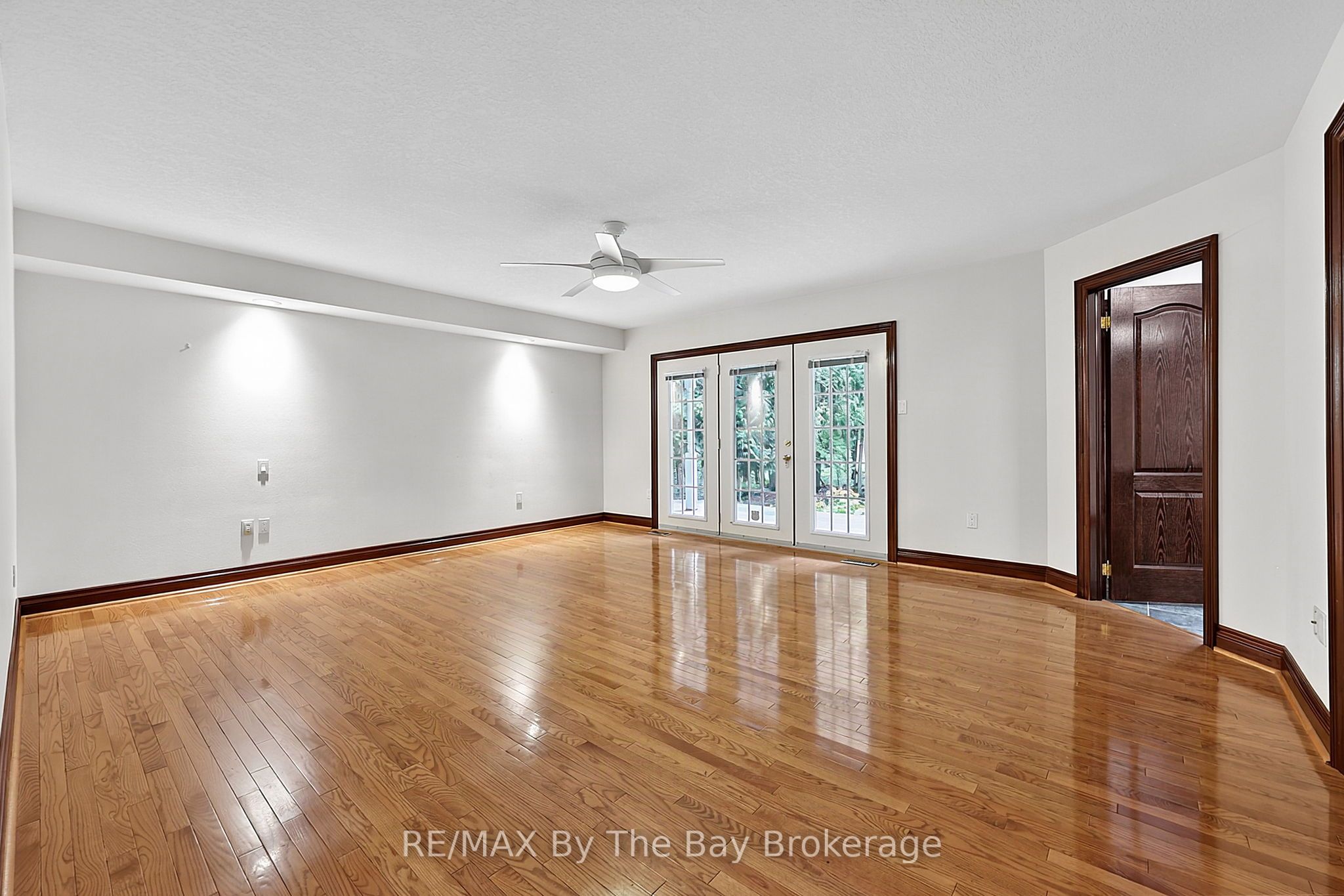 90 Goldfinch Crescent Property Photo 18