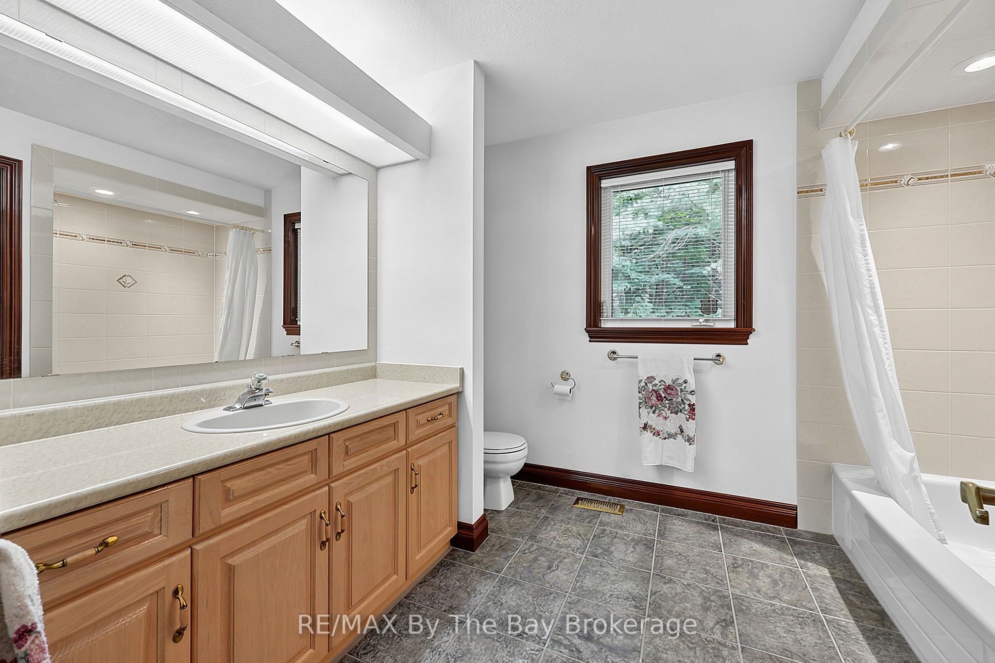 90 Goldfinch Crescent Property Photo 25