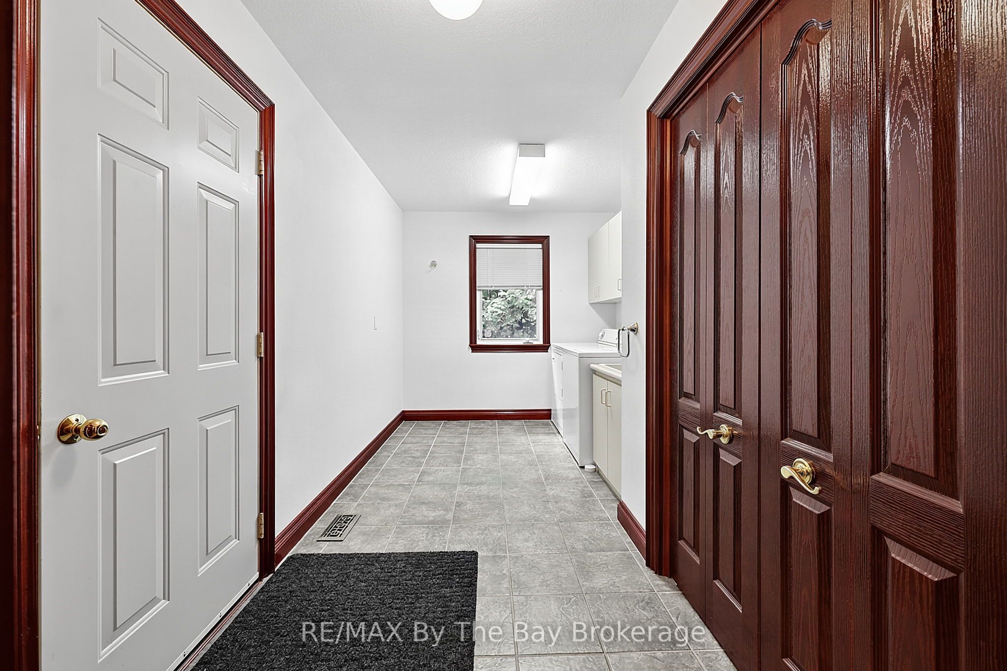 90 Goldfinch Crescent Property Photo 37