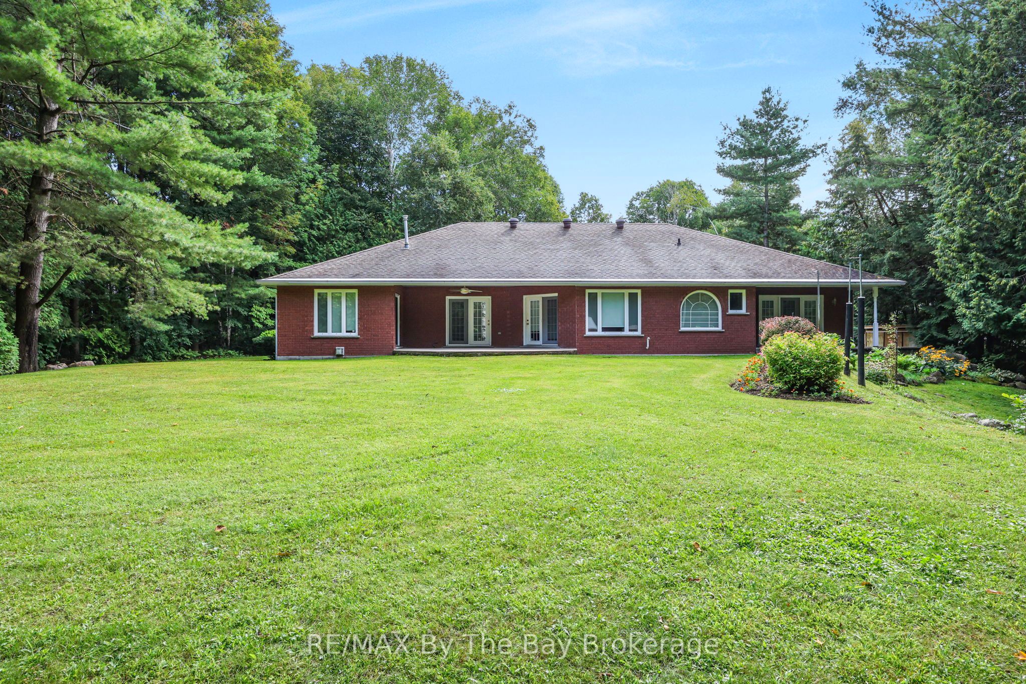 90 Goldfinch Crescent Property Photo 41