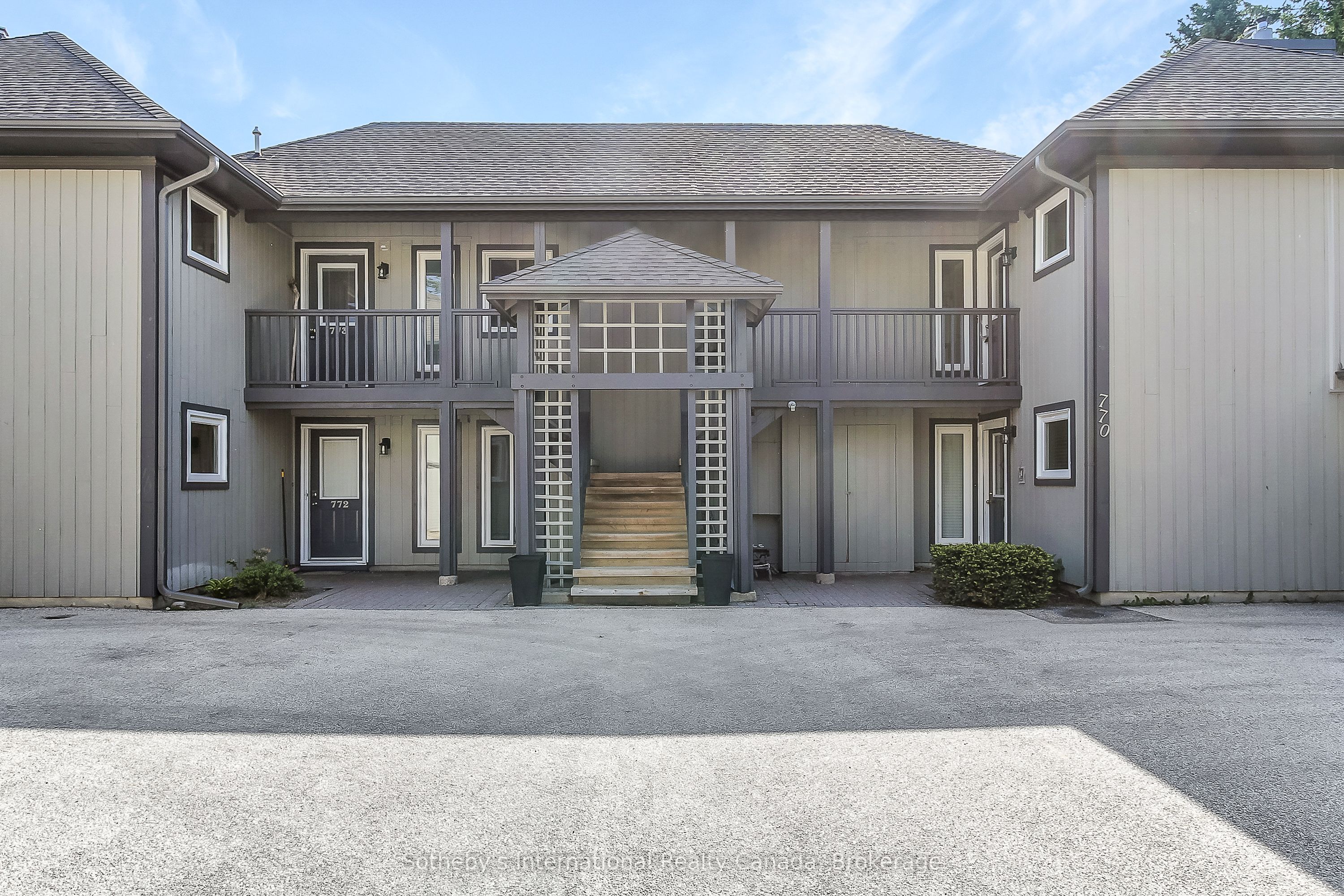 771 Johnston Park Avenue Property Photo 1